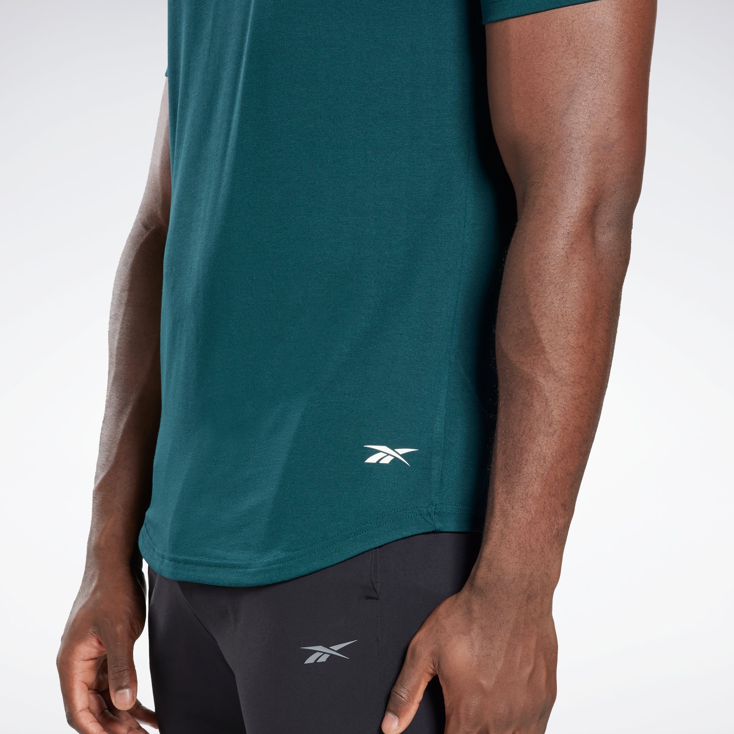 Reebok Apparel Men Activchill+Dreamblend T-Shirt Forest Green - Image 4