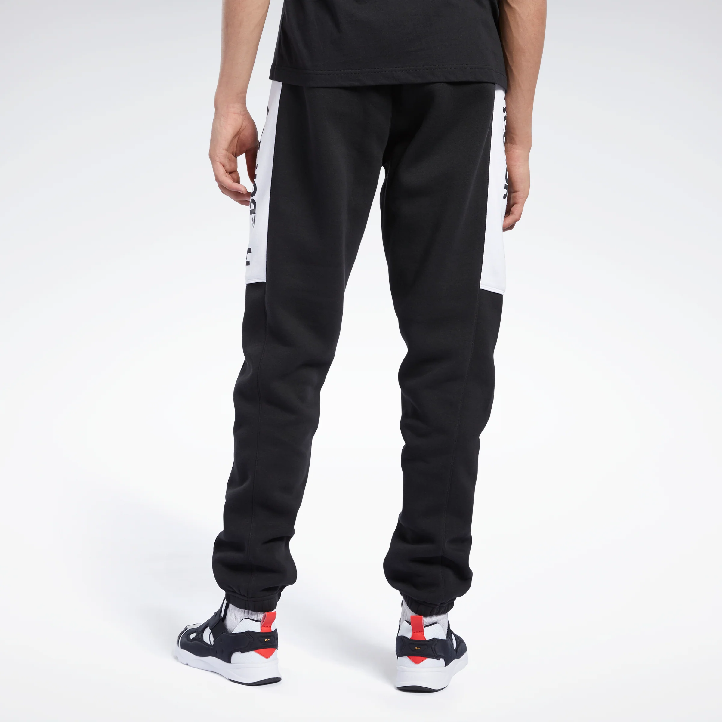 Reebok Apparel Men Classics Linear Pants Black - Image 3