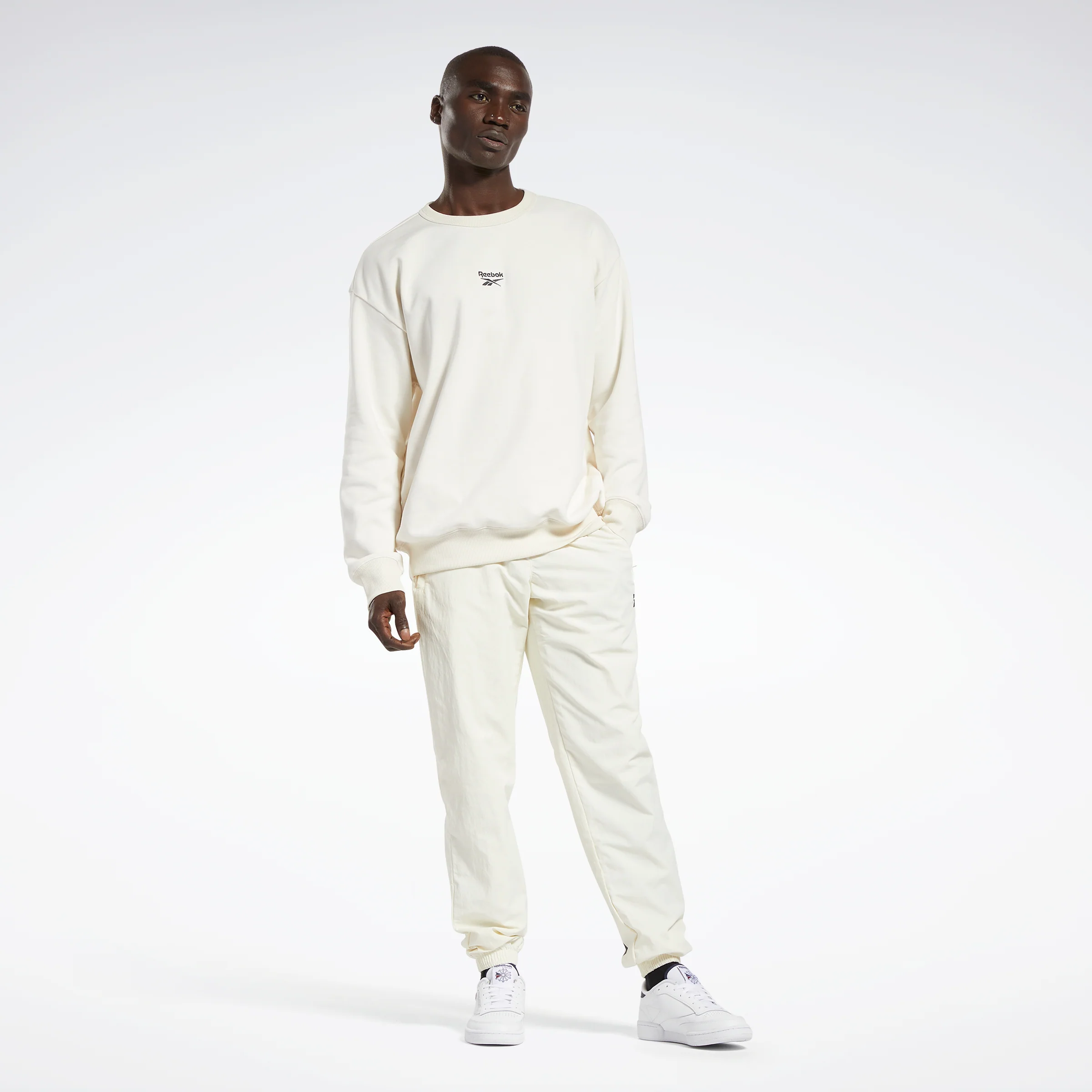 Reebok Apparel Men Classics Small Vector Crew Sweatshirt Clawht - Image 7