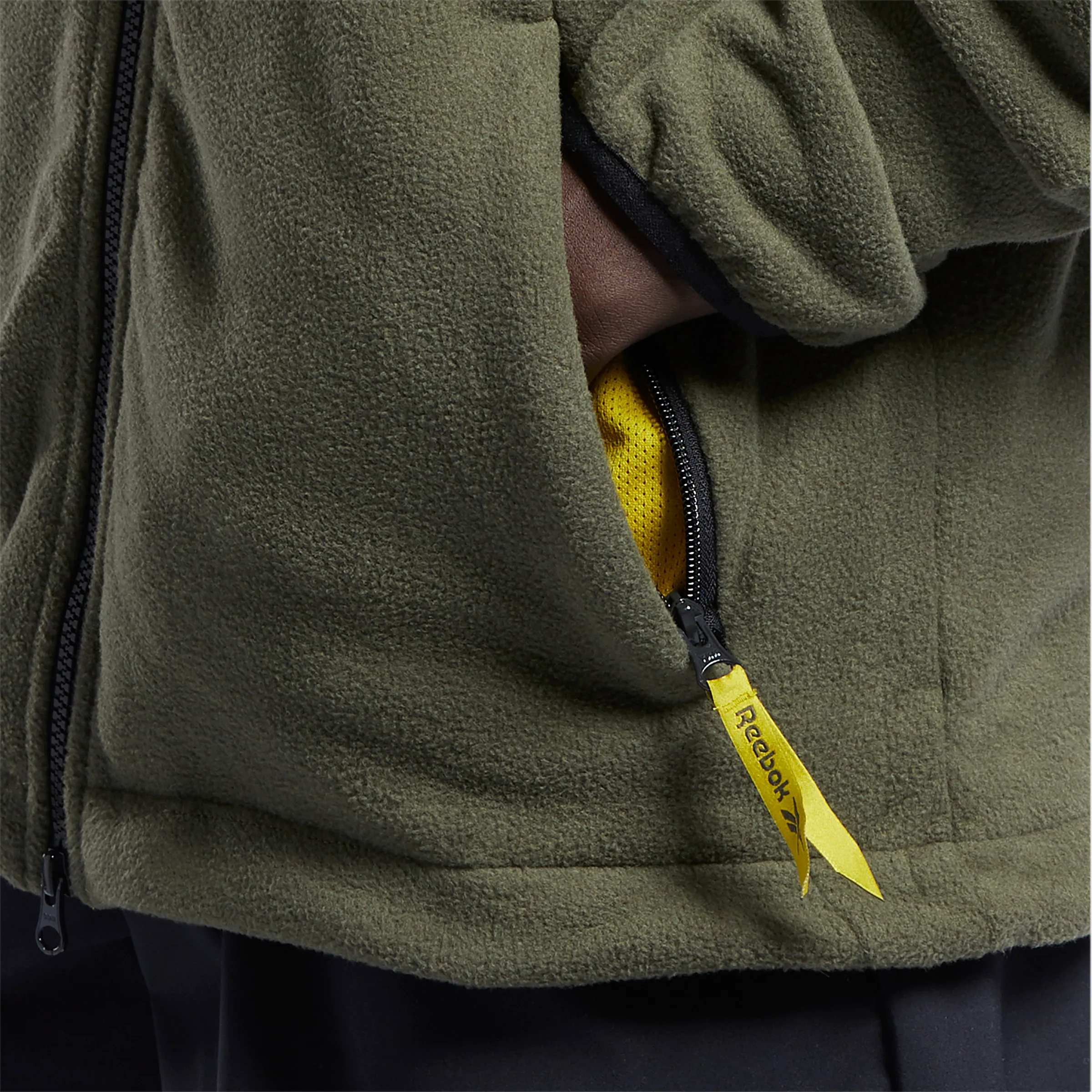 Reebok Apparel Men Classics Vector Jacket Armgrn - Image 5