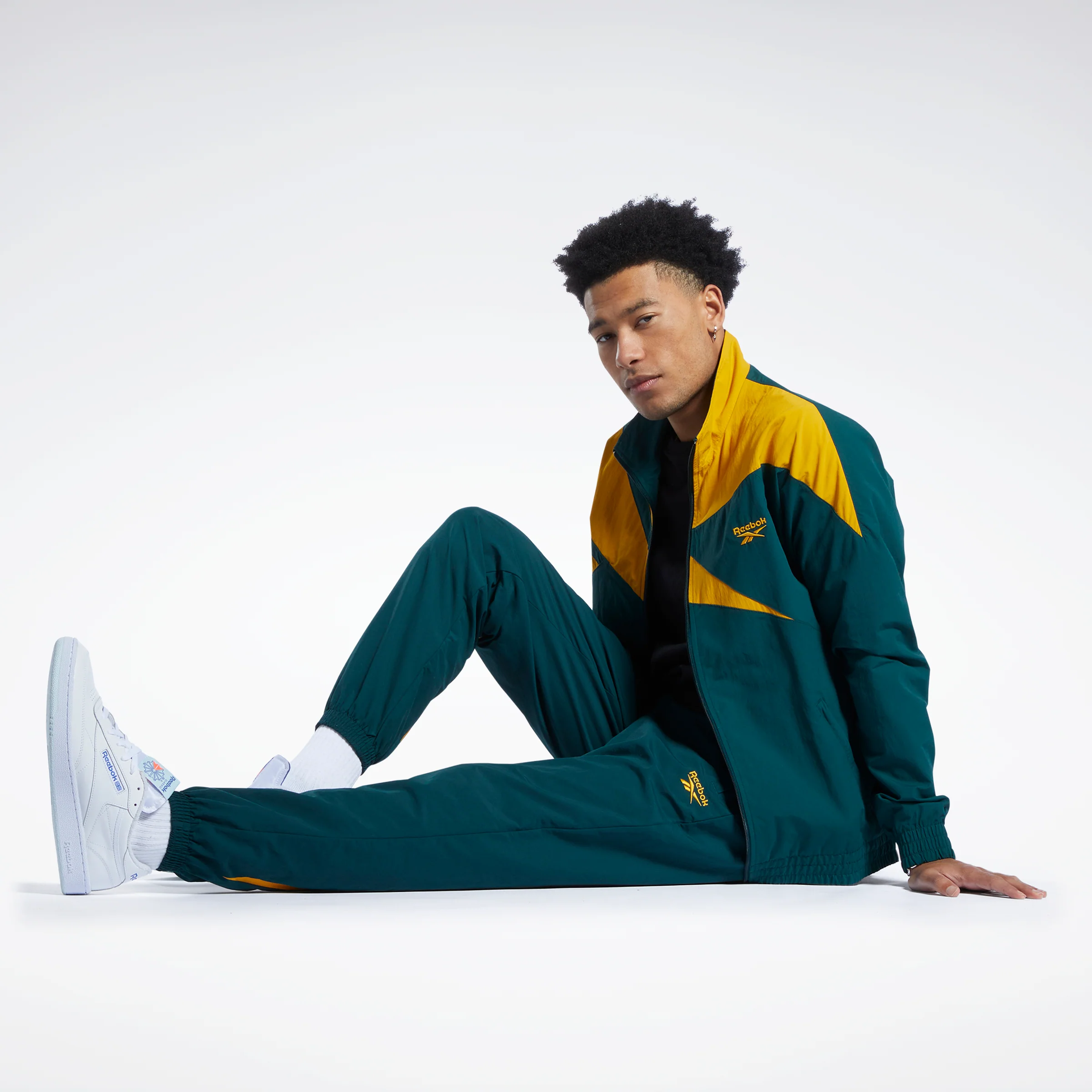 Reebok Apparel Men Classics Vector Tracksuit Bottoms Forest Green - Image 2