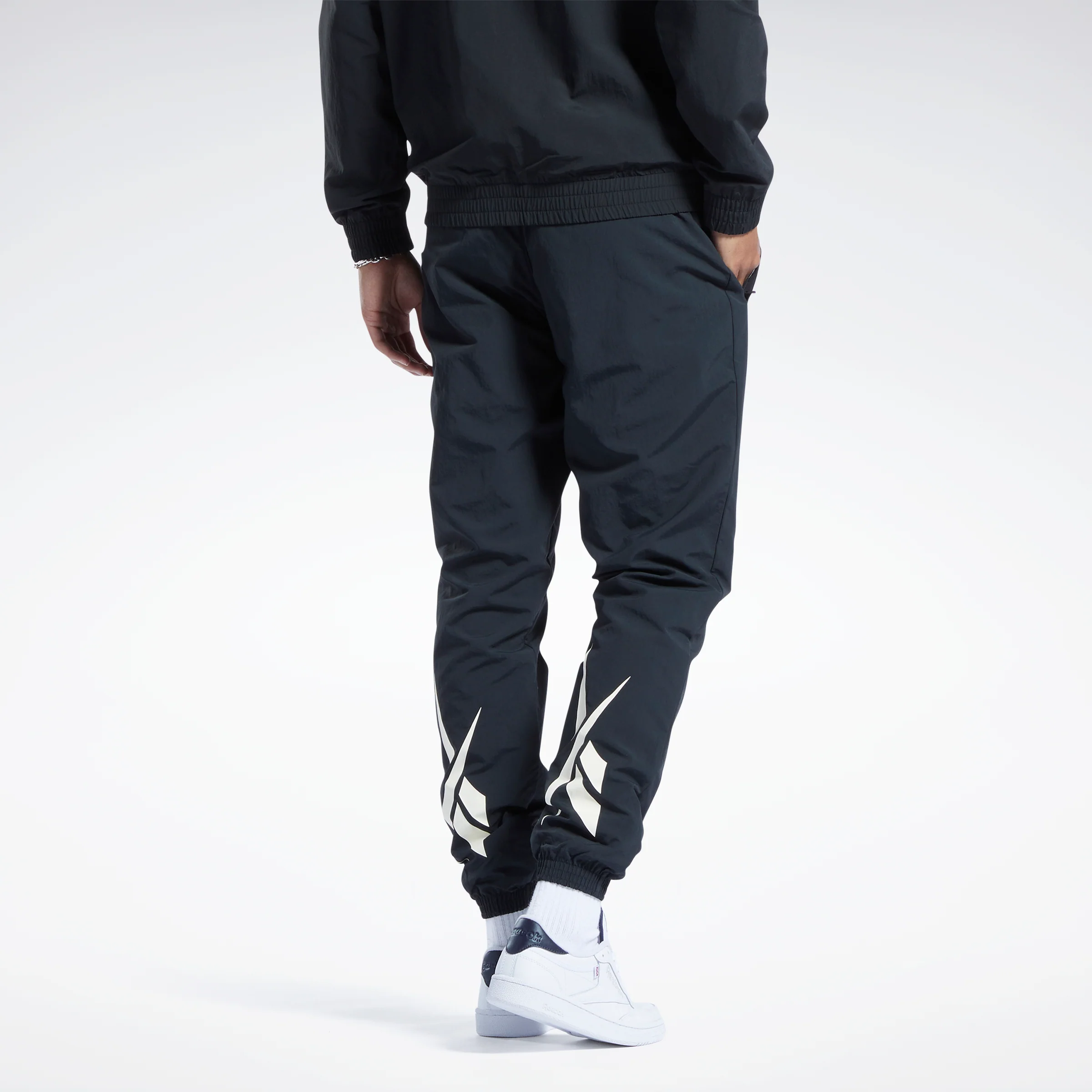 Reebok Apparel Men Classics Vector Tracksuit Bottoms Nghblk/Nghblk - Image 3