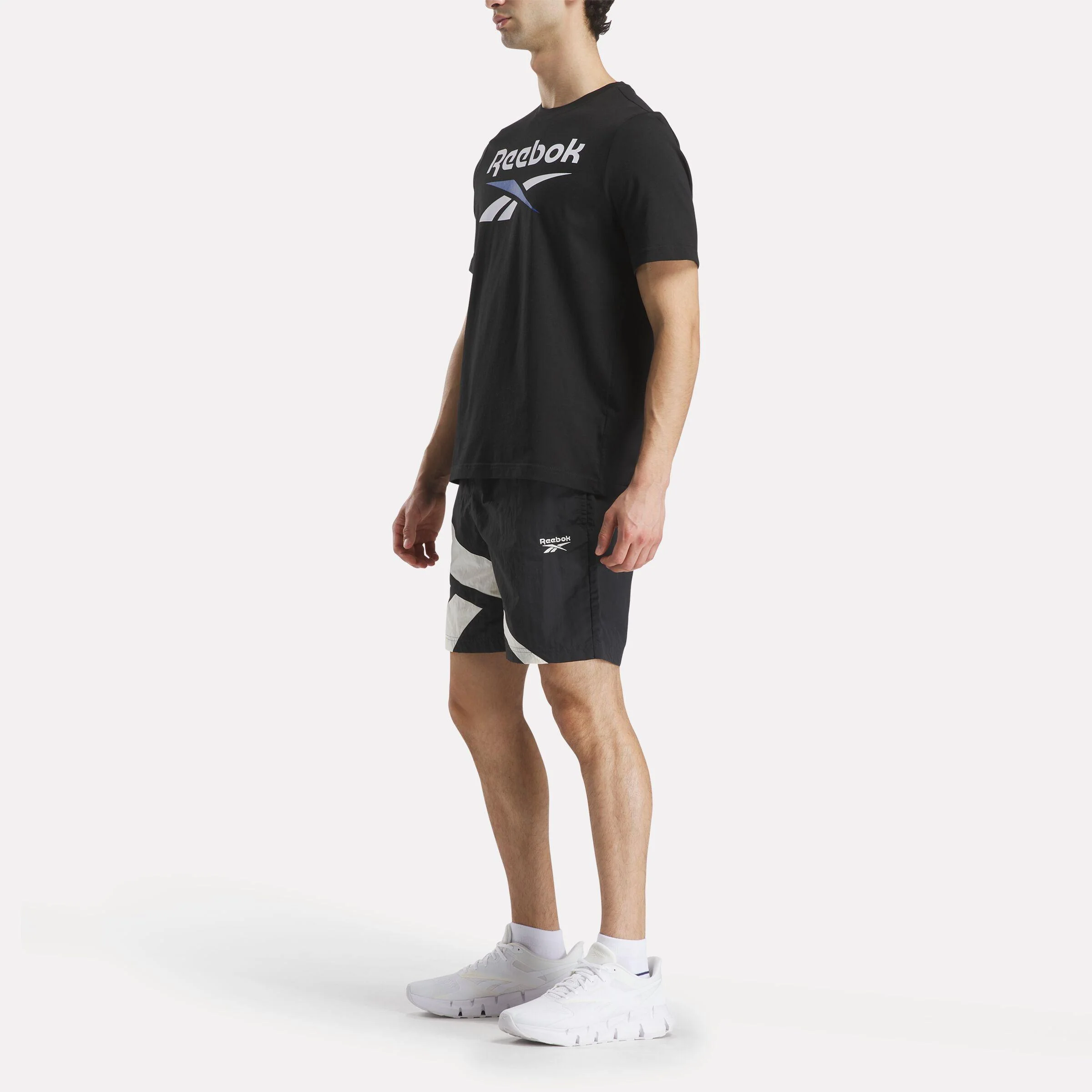 Reebok Apparel Men Classics Vector Woven Shorts 7" BLACK/CHALK - Image 2