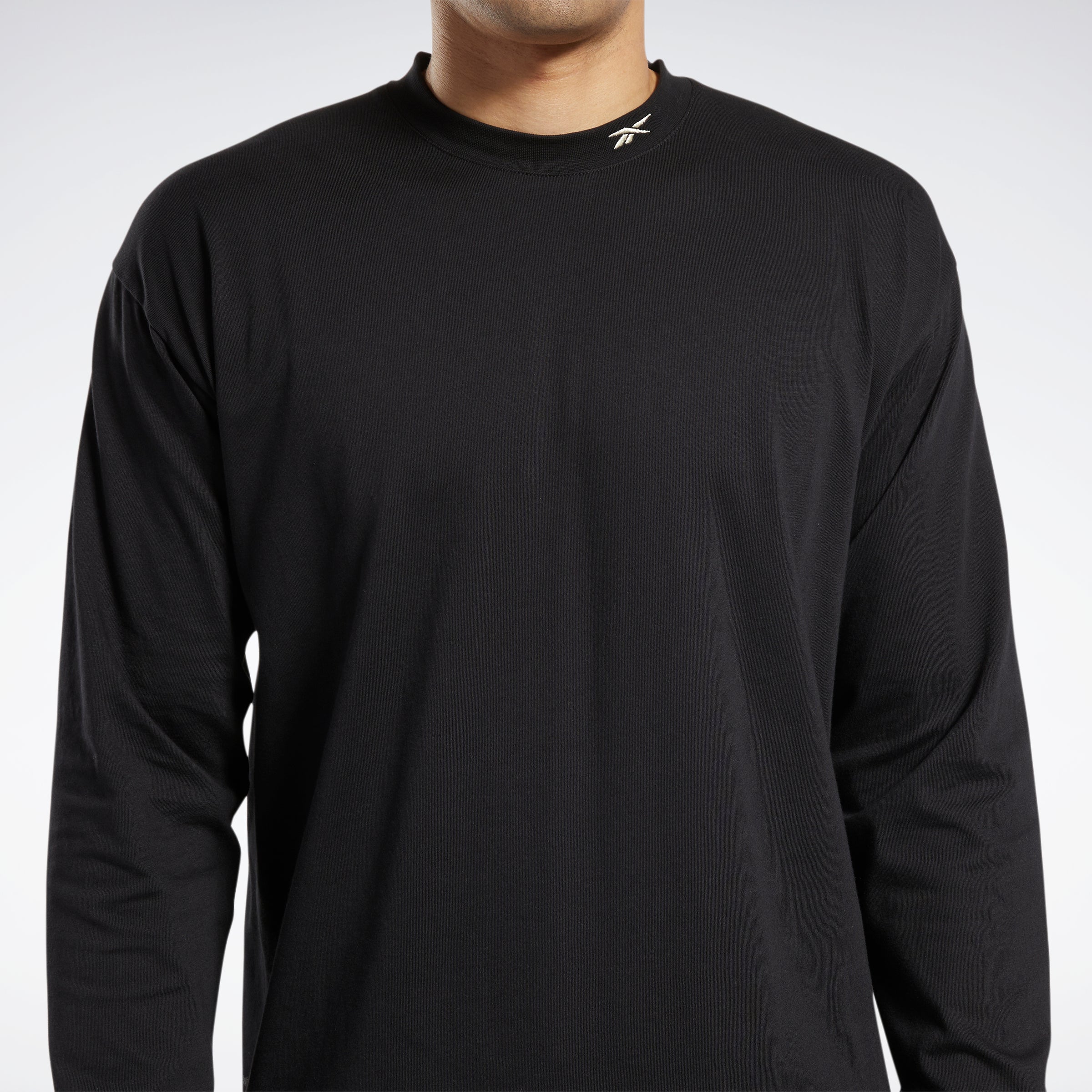 Reebok Apparel Men Classics Wardrobe Essentials Long-Sleeve Top T-Long-Sleeve Top Black - Image 5