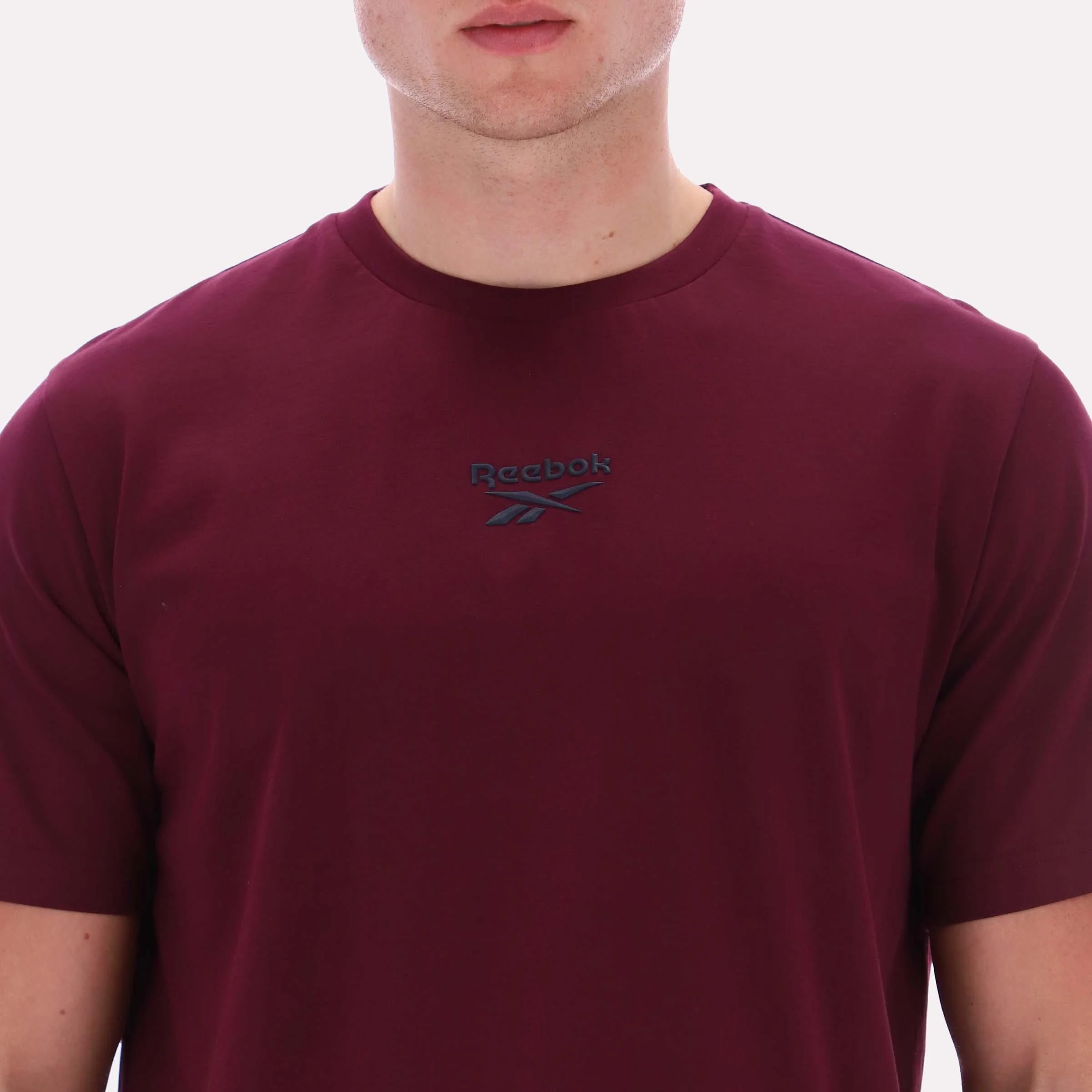 Reebok Apparel Men Core Essentials T-Shirt BLACK CHERRY - Image 3