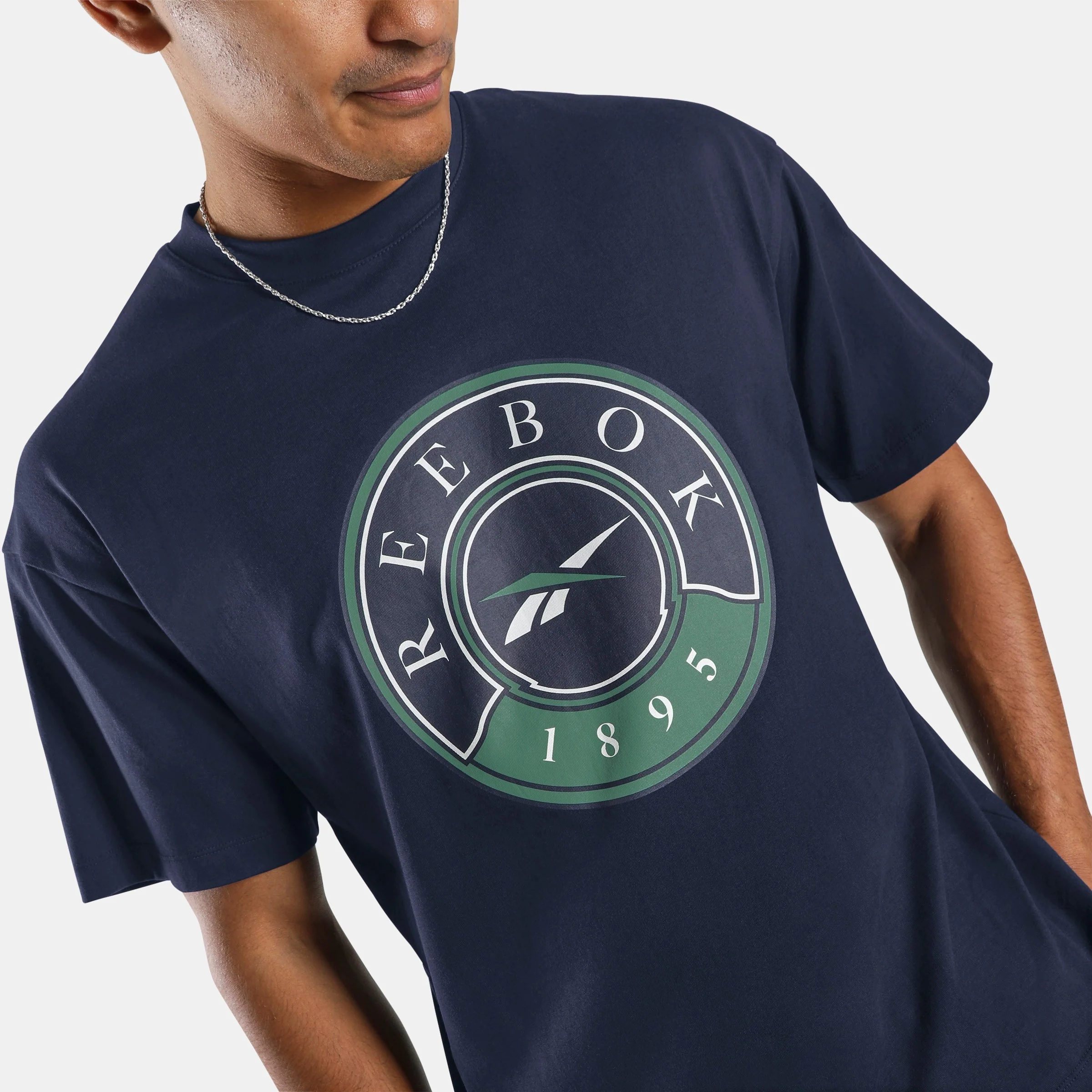 REEBOK APPAREL MEN Lawn Club T-Shirt VECTOR NAVY - Image 4