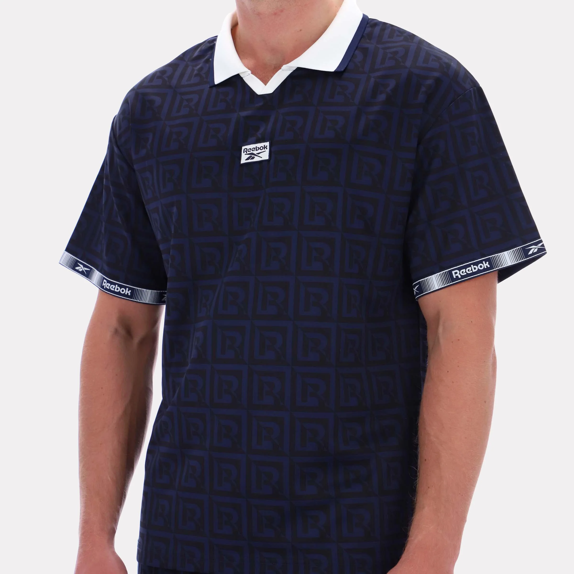 Reebok Apparel Men Reebok Monogram Graphic Jersey VECTOR NAVY AOP - Image 4