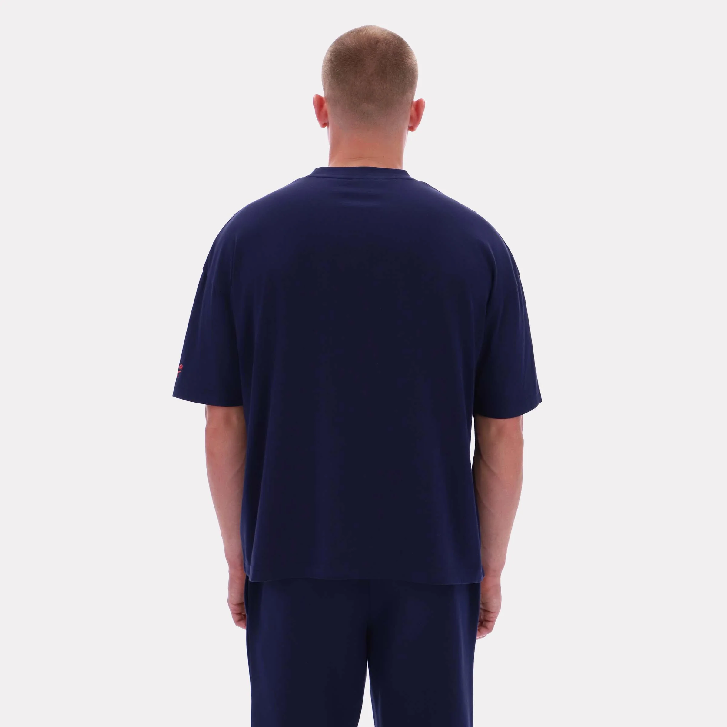 Reebok Apparel Men Reebok Varsity Graphic T-Shirt VECTOR NAVY - Image 2