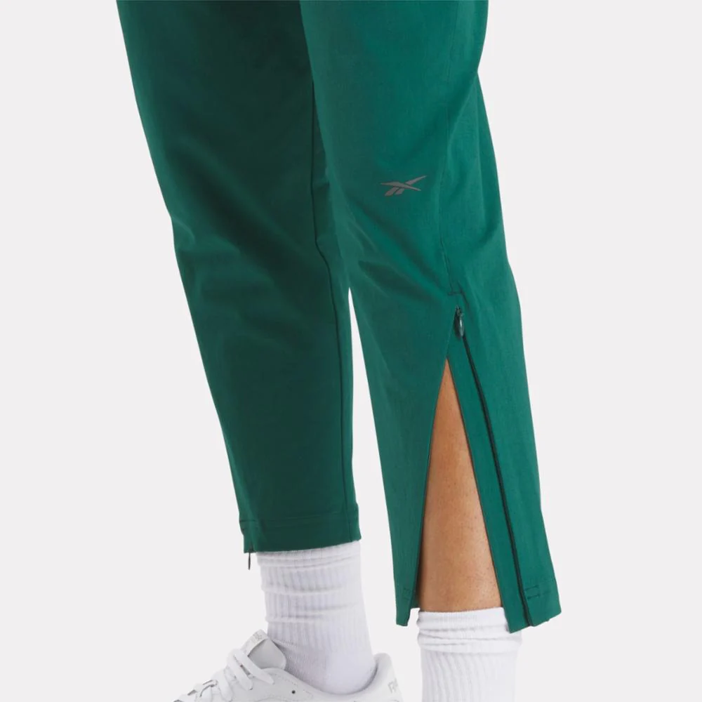 Reebok Apparel Women Active Collective SkyStretch Woven Pants COLLEGIATE GREEN - Image 4