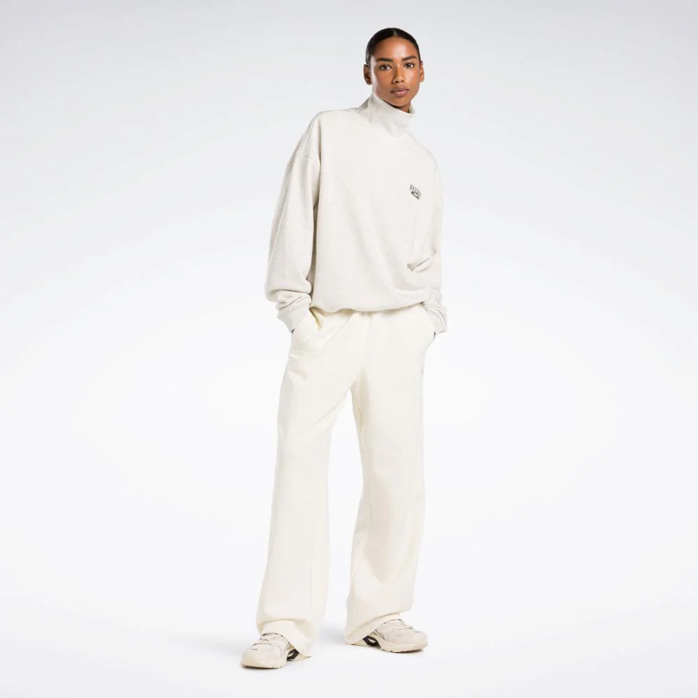 Reebok Apparel Women Classics Archive Essentials Archive Fit Crew Sweatshirt CHALK MEL - Image 2