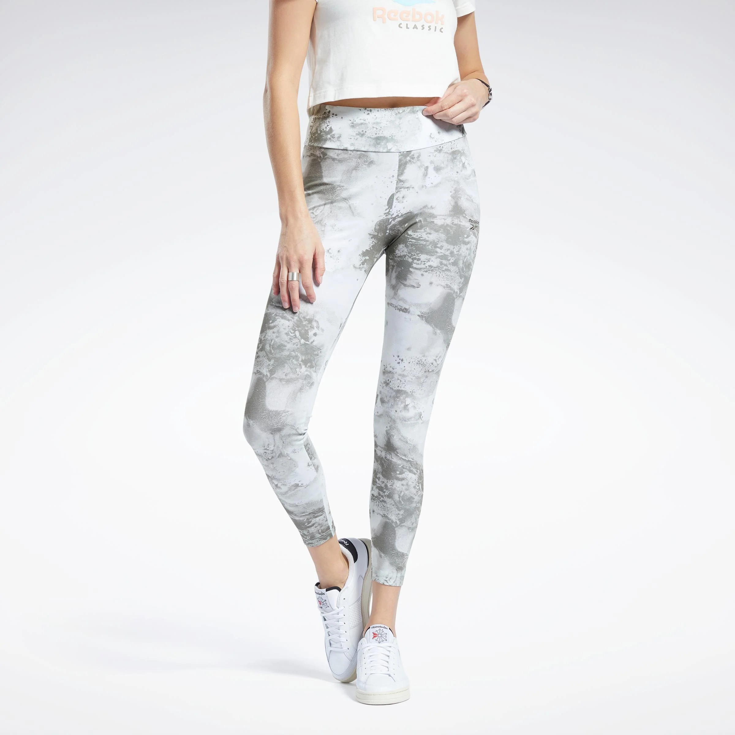 Reebok Apparel Women Classics Cloud Splatter-Print Leggings LGTSAG