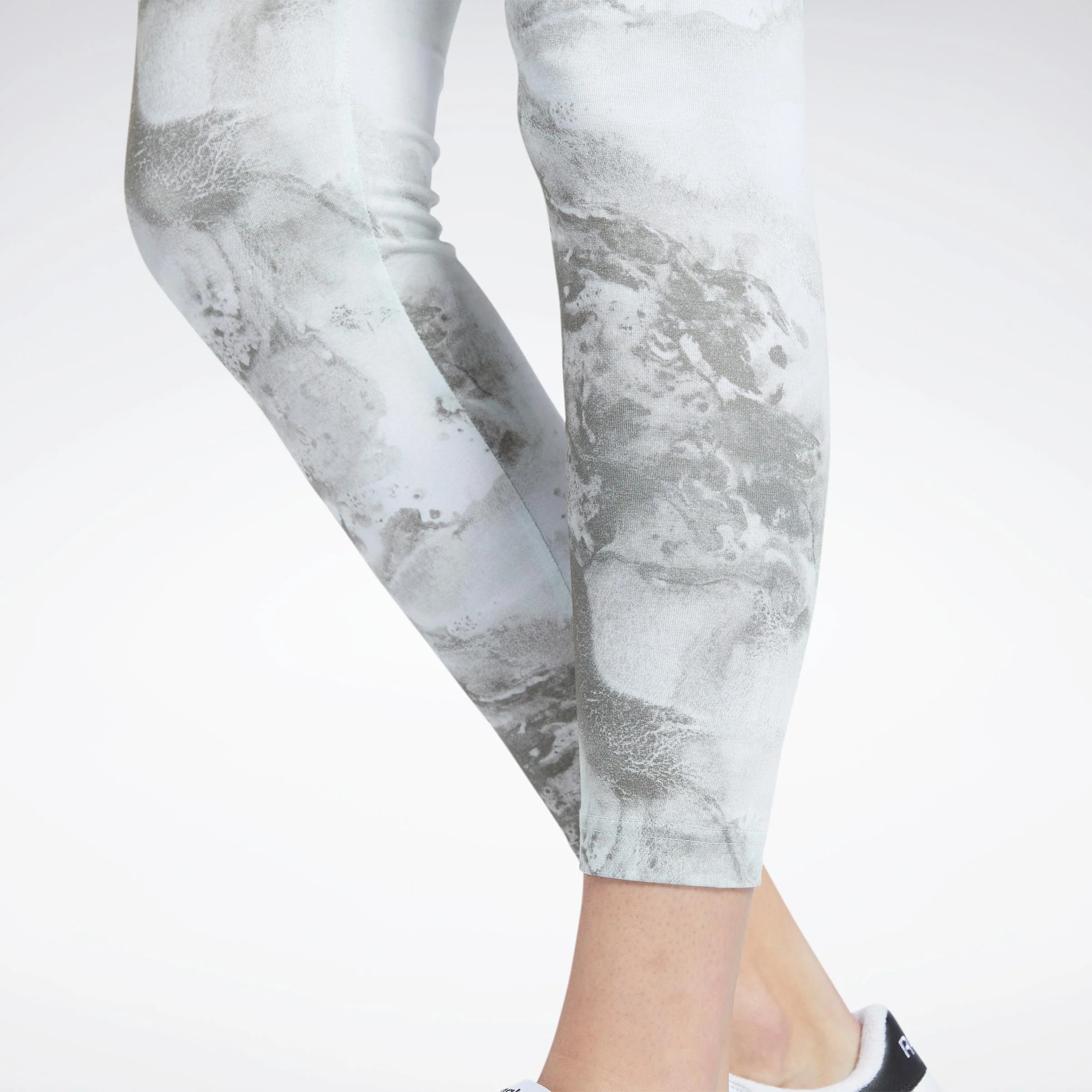 Reebok Apparel Women Classics Cloud Splatter-Print Leggings LGTSAG - Image 4