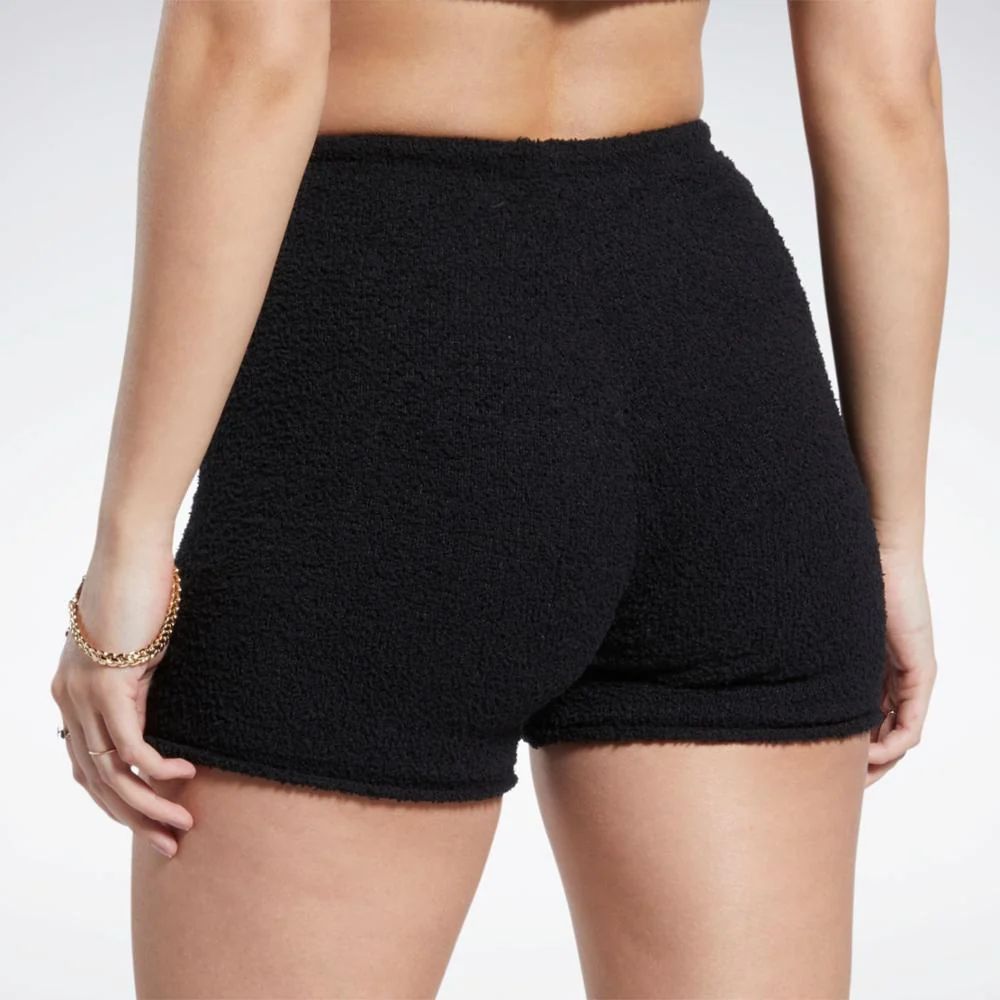 Reebok Apparel Women Classics Cozy Legging Shorts BLACK - Image 5