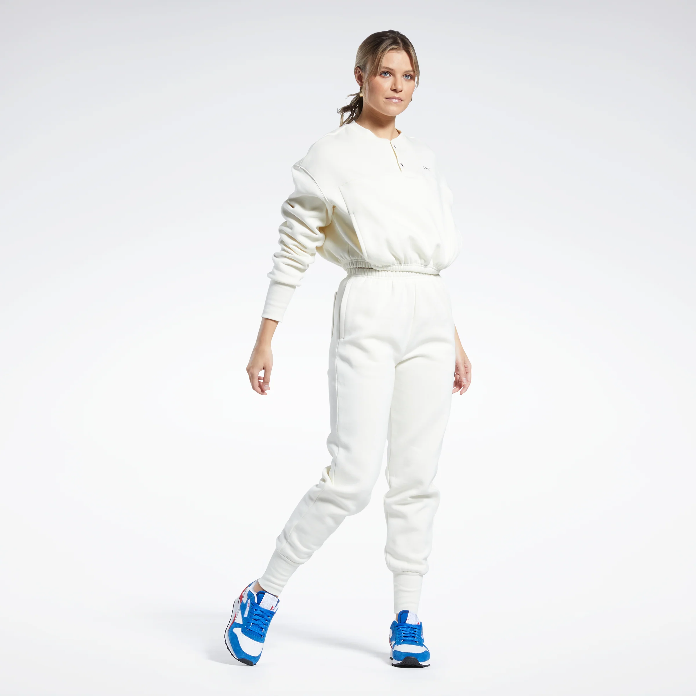 Reebok Apparel Women Classics Fleece Sweatshirt Clawht - Image 2