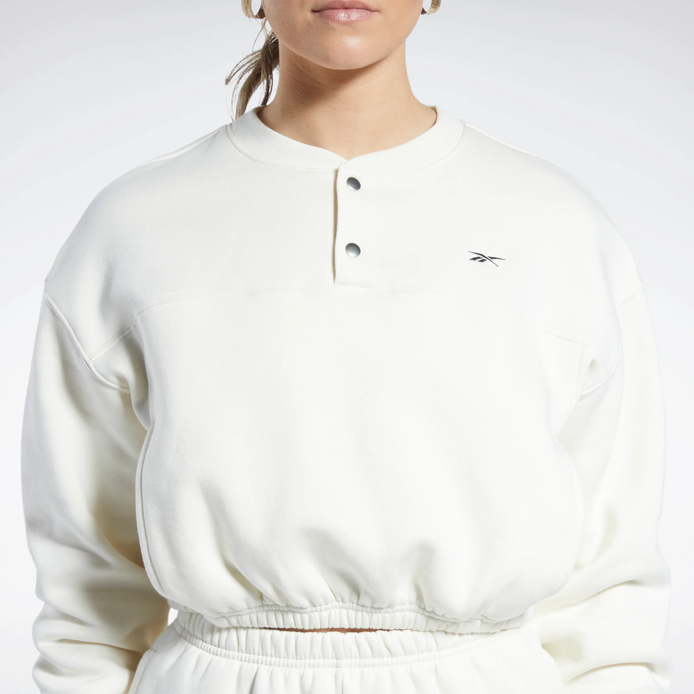 Reebok Apparel Women Classics Fleece Sweatshirt Clawht - Image 4