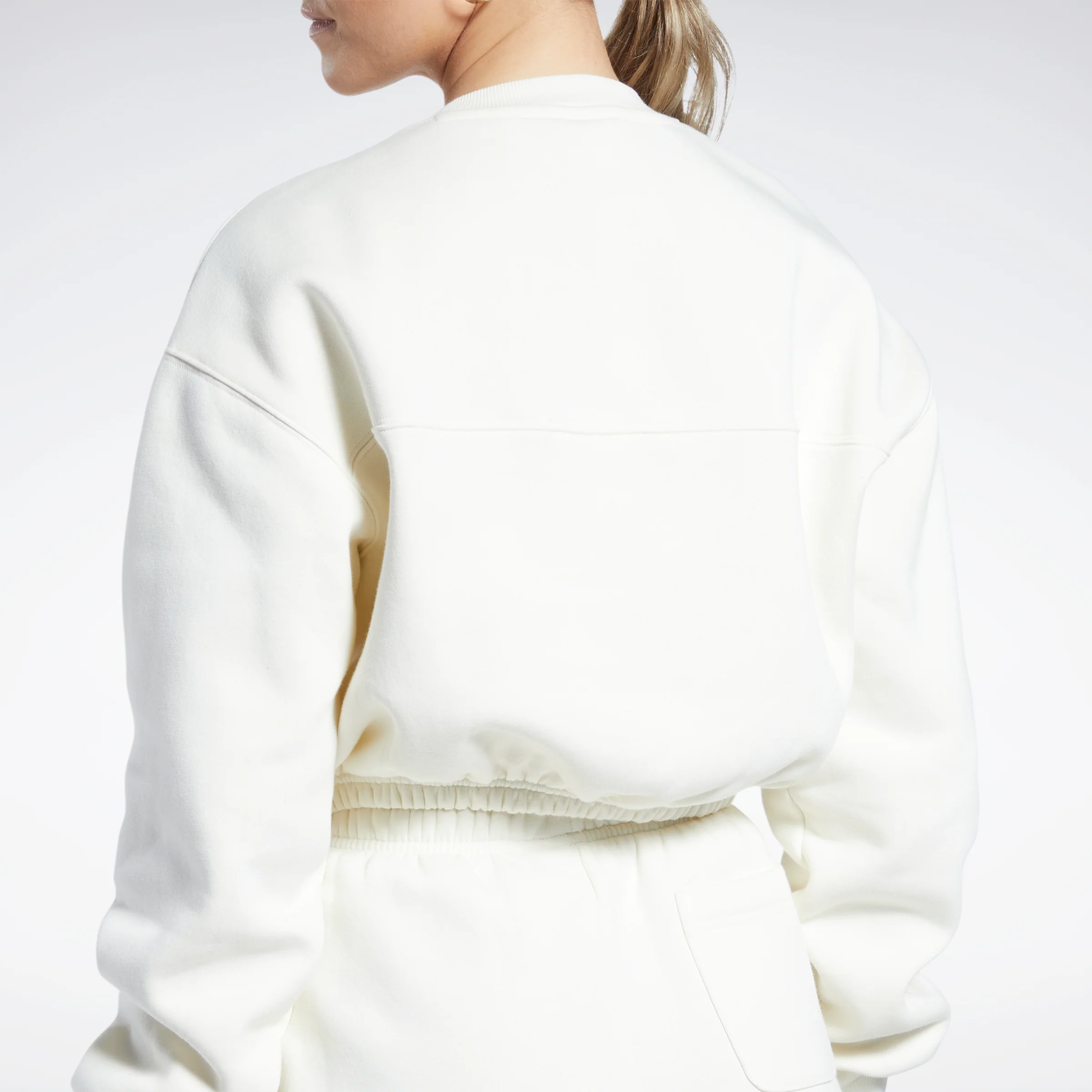 Reebok Apparel Women Classics Fleece Sweatshirt Clawht - Image 5