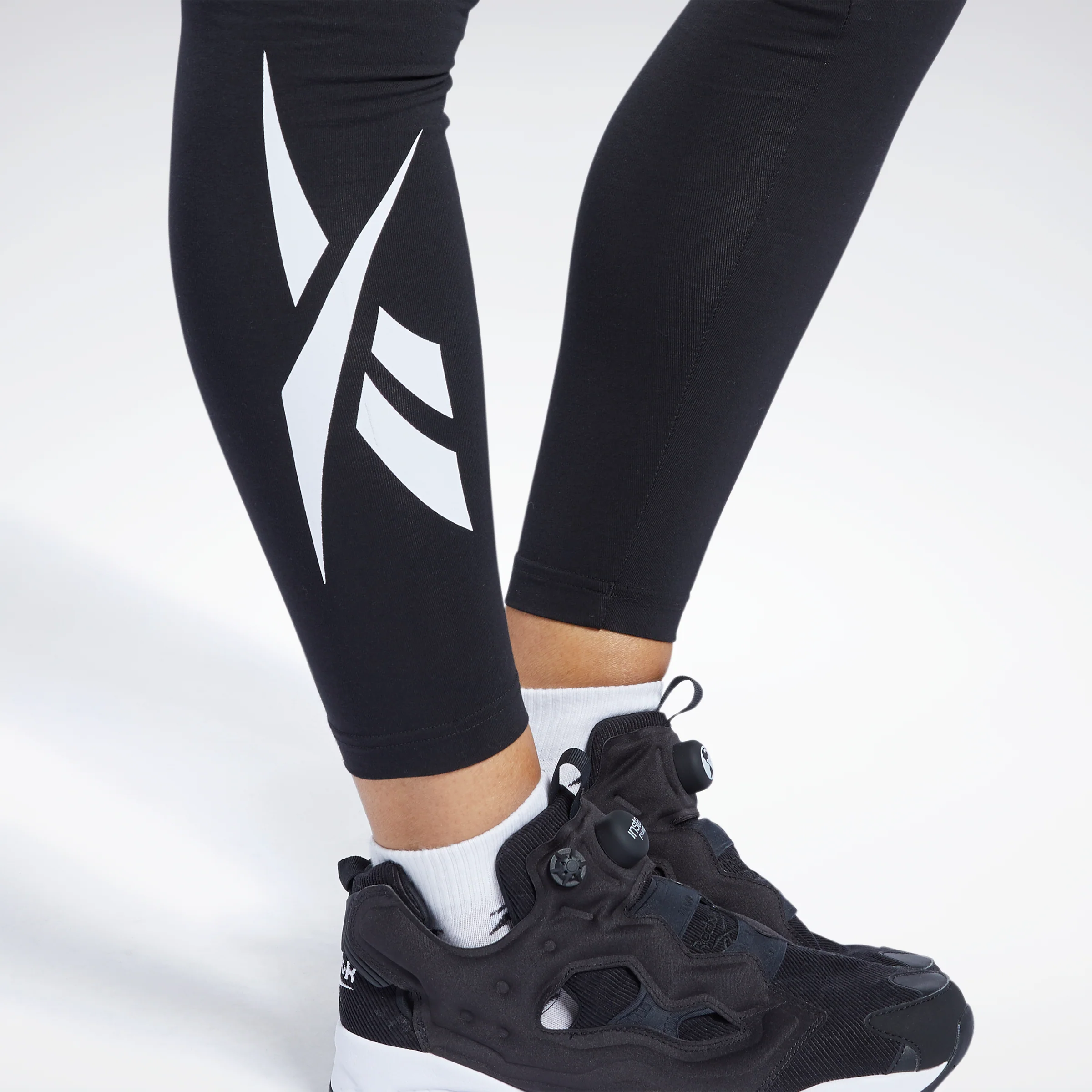Reebok Apparel Women Classics Logo Leggings Black - Image 4