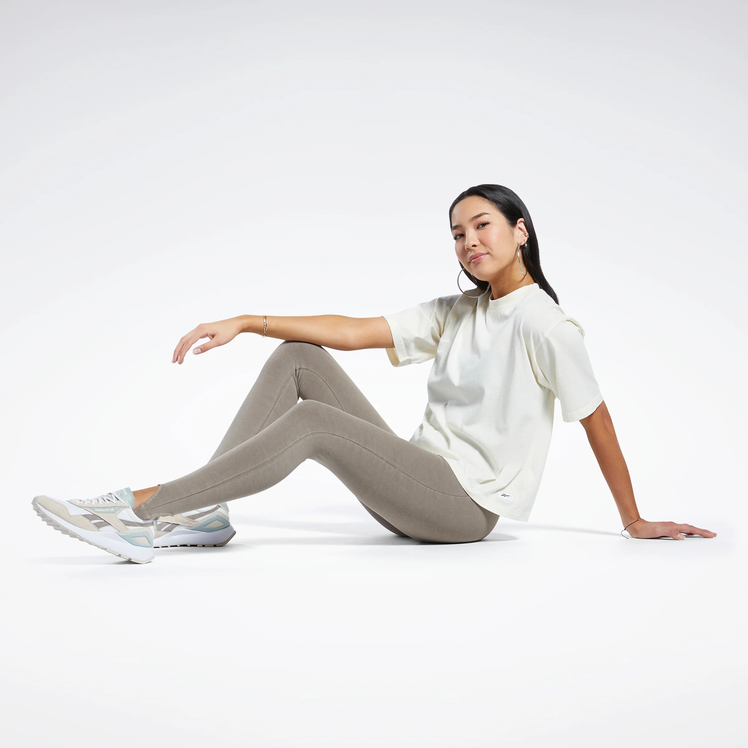 Reebok Apparel Women Classics Natural Dye Stirrup Leggings Trekgr - Image 2