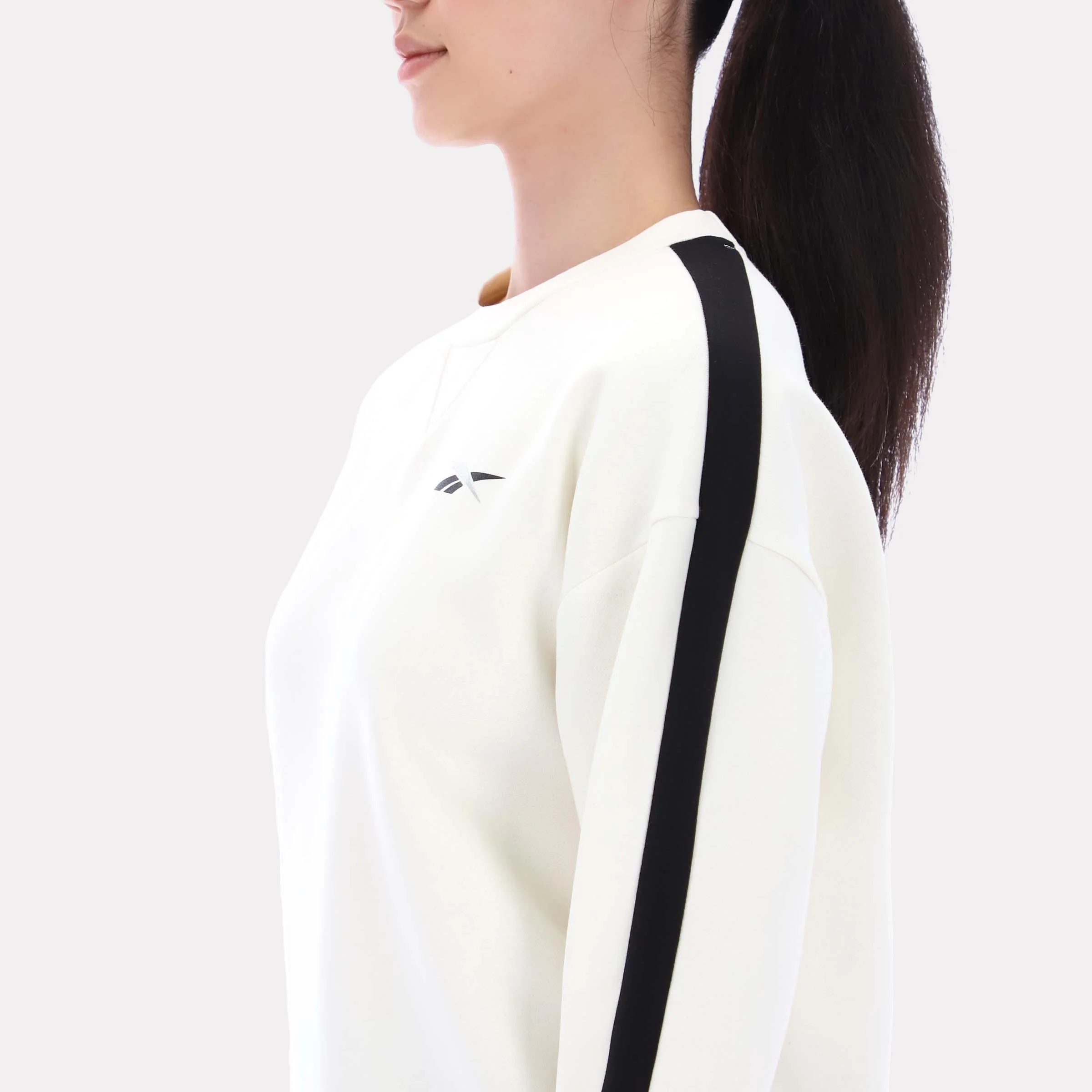 Reebok Apparel Women Core Crewneck Sweater CHALK - Image 4