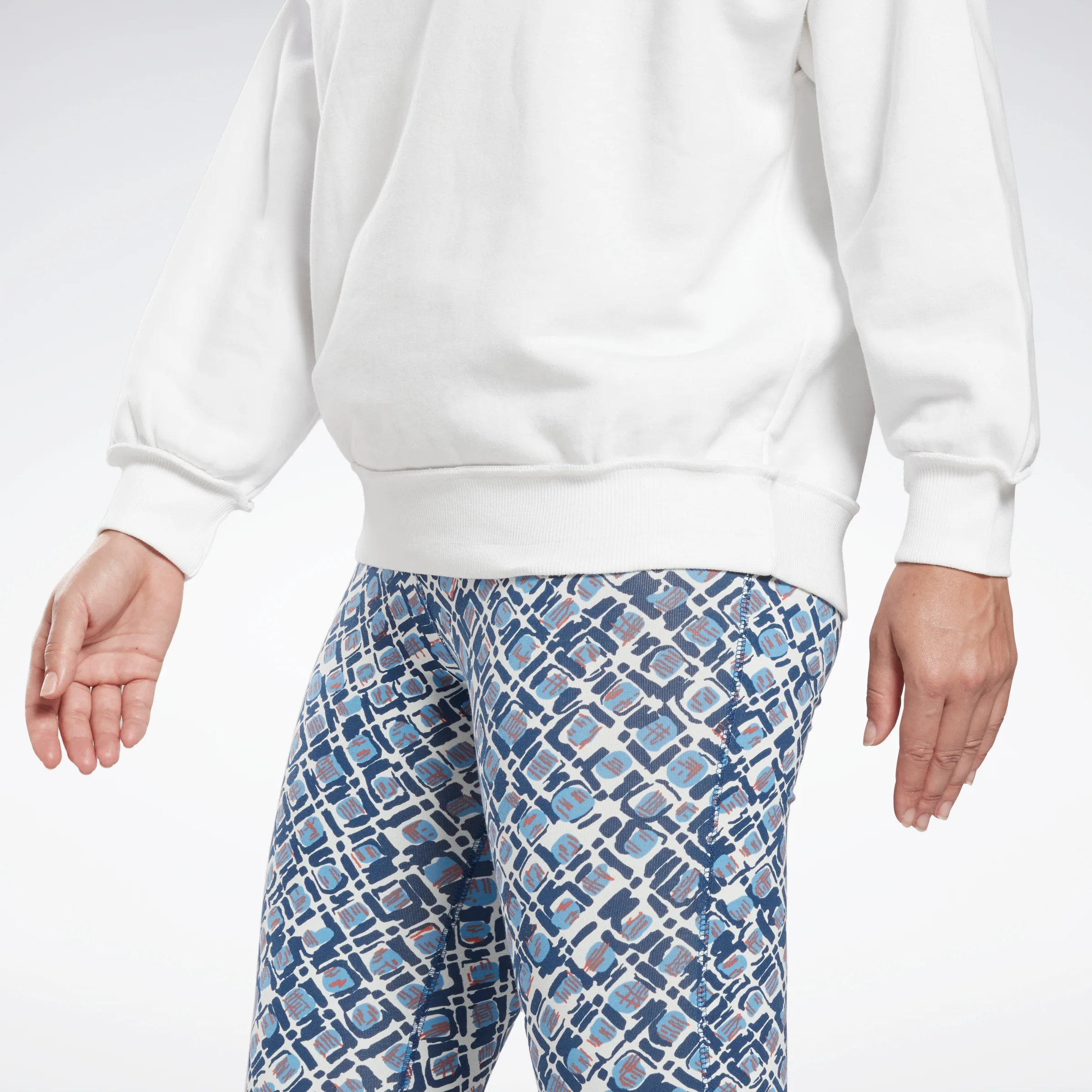 Reebok Apparel Women Myt Crew Sweatshirt White - Image 5