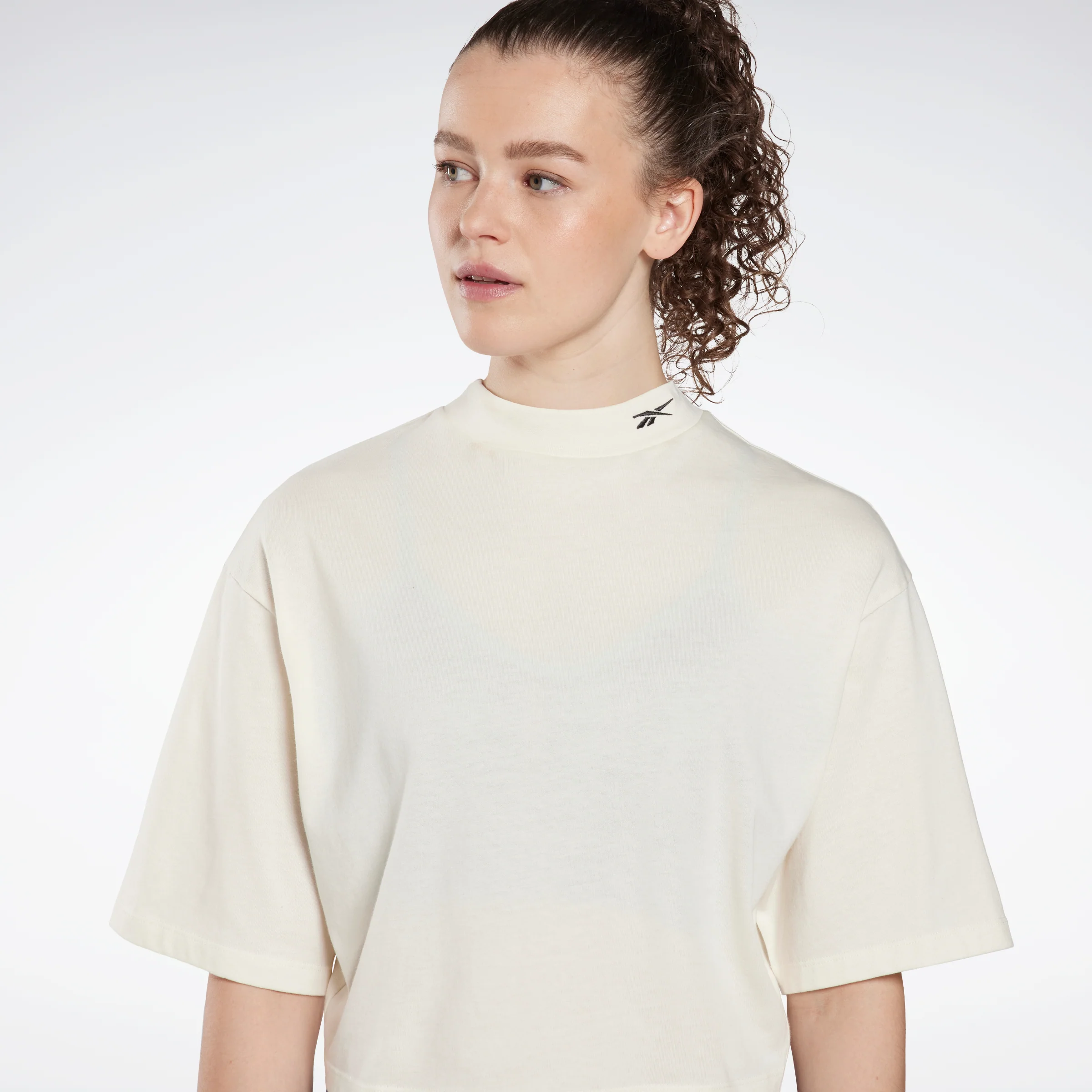 Reebok Apparel Women Myt Cutout T-Shirt Clawht - Image 4