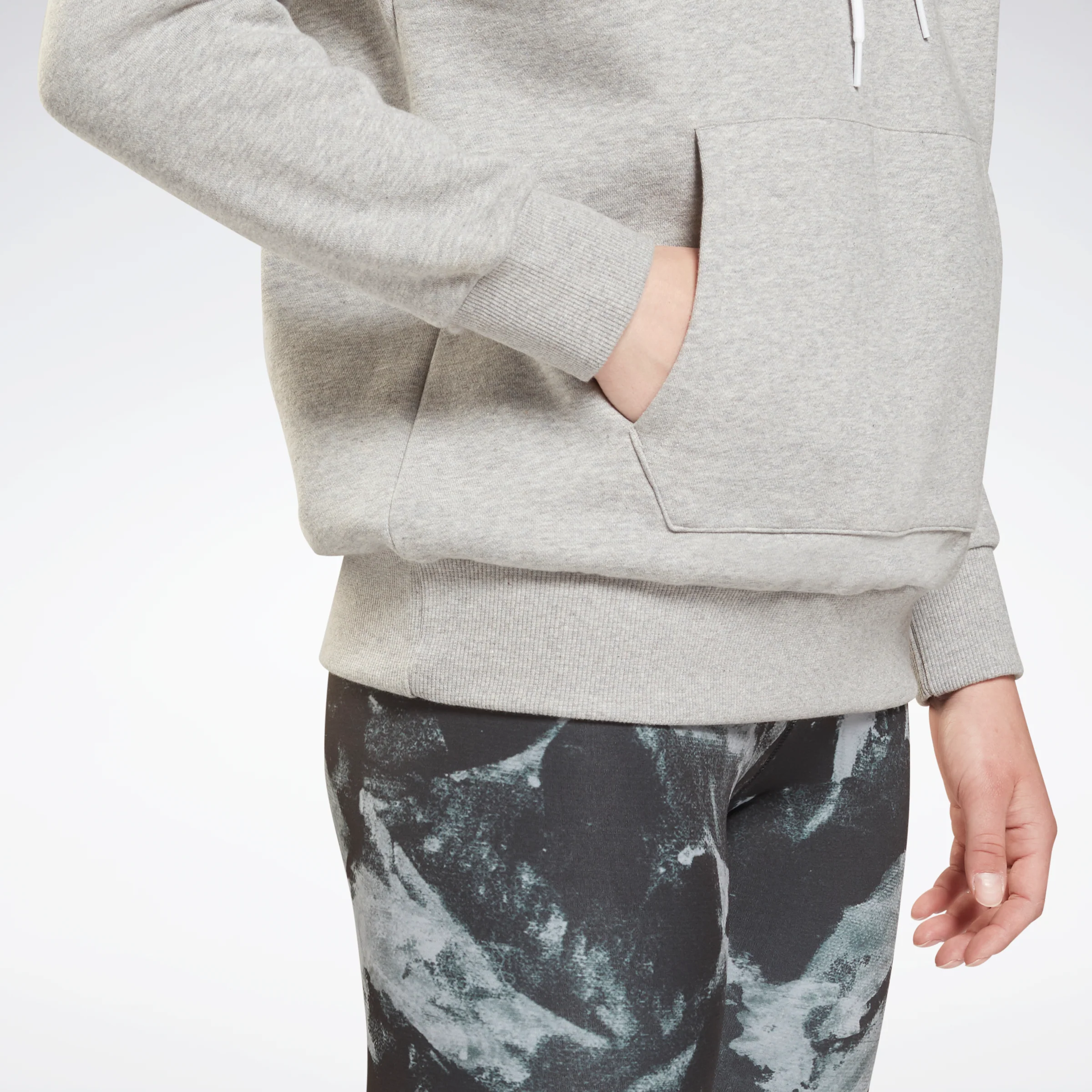 Reebok Apparel Women Reebok Identity Logo Fleece Hoodie Mgreyh - Image 5