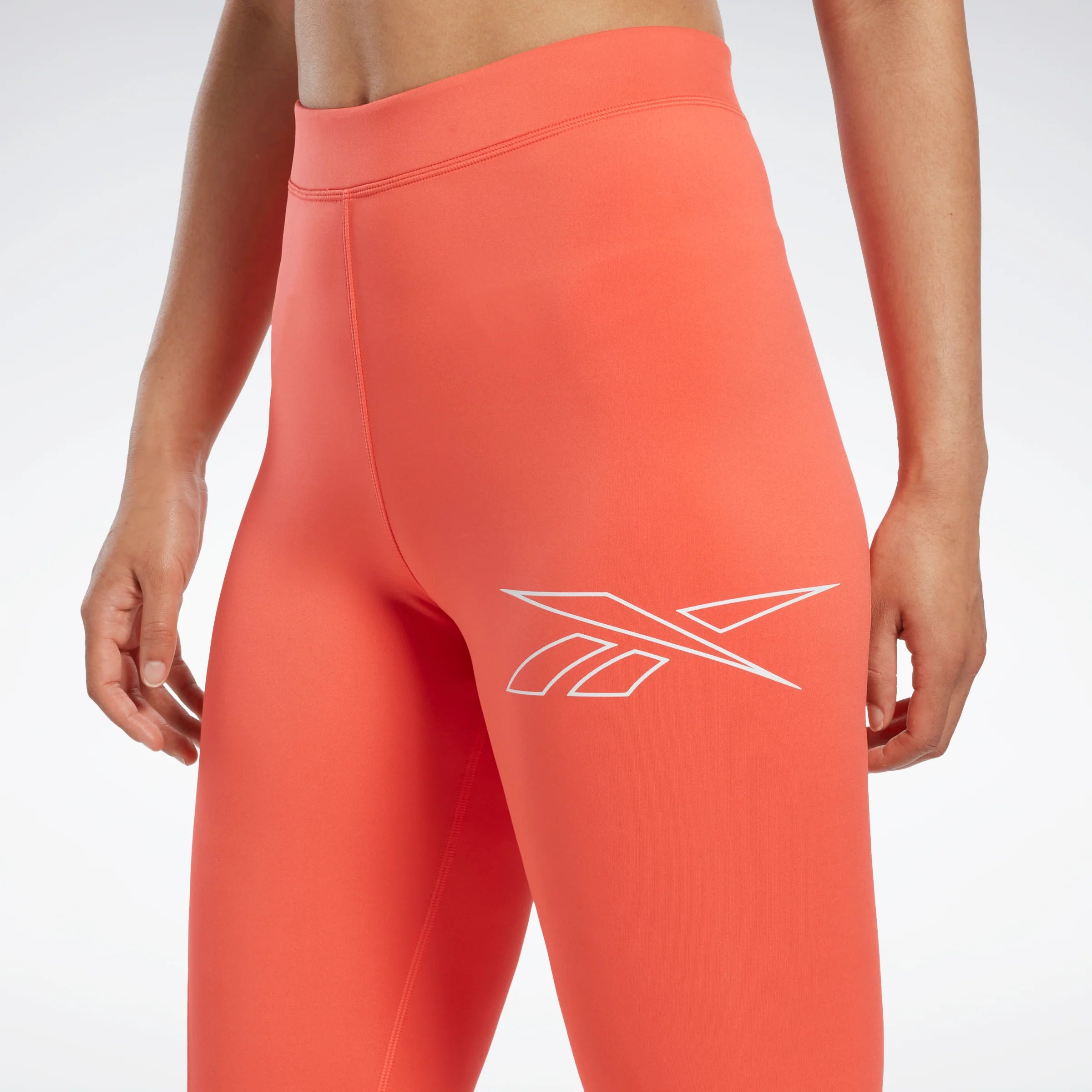 Reebok Apparel Women Running Vector Leggings Smorfl - Image 4