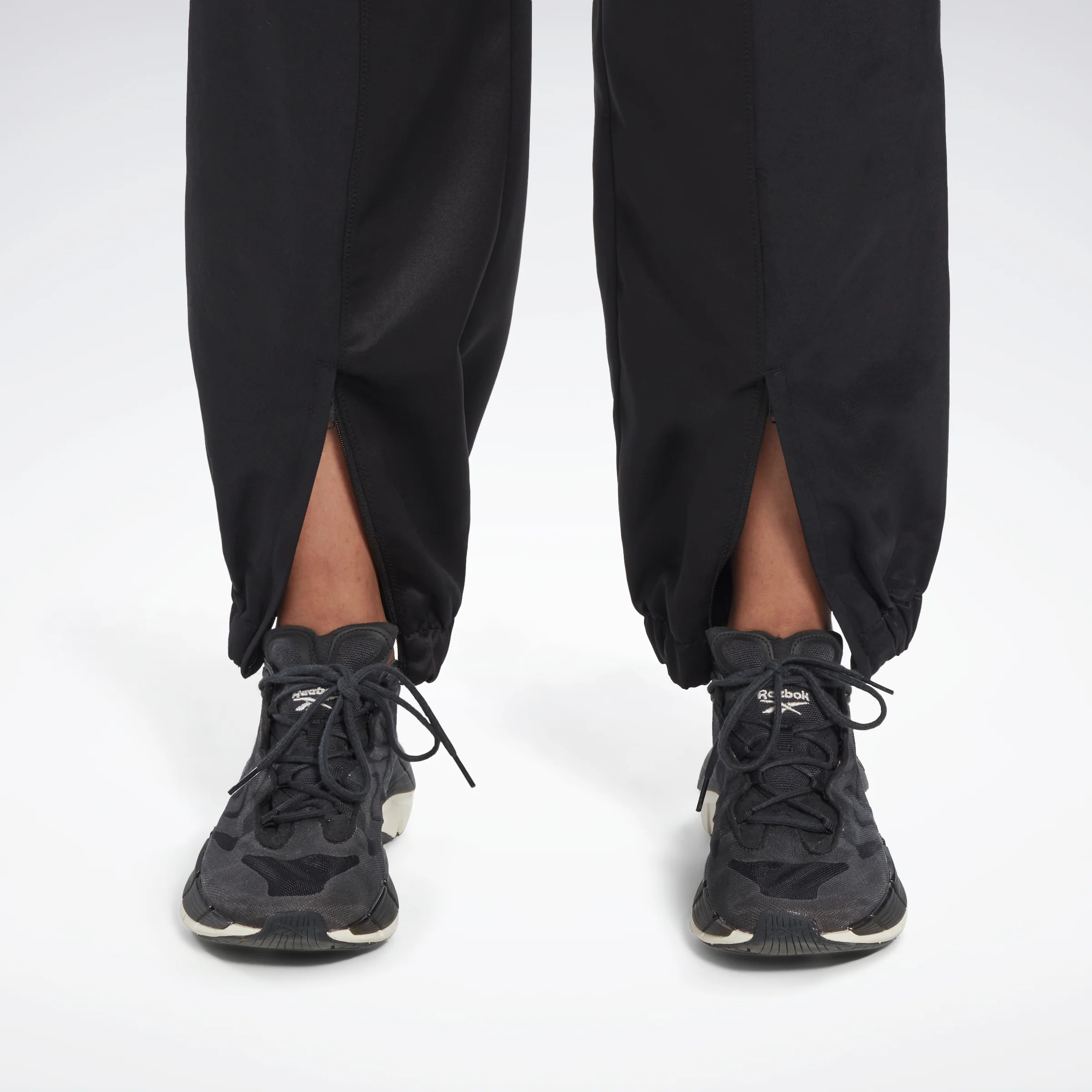Reebok Apparel Women Tech-Style Woven Joggers Black - Image 5