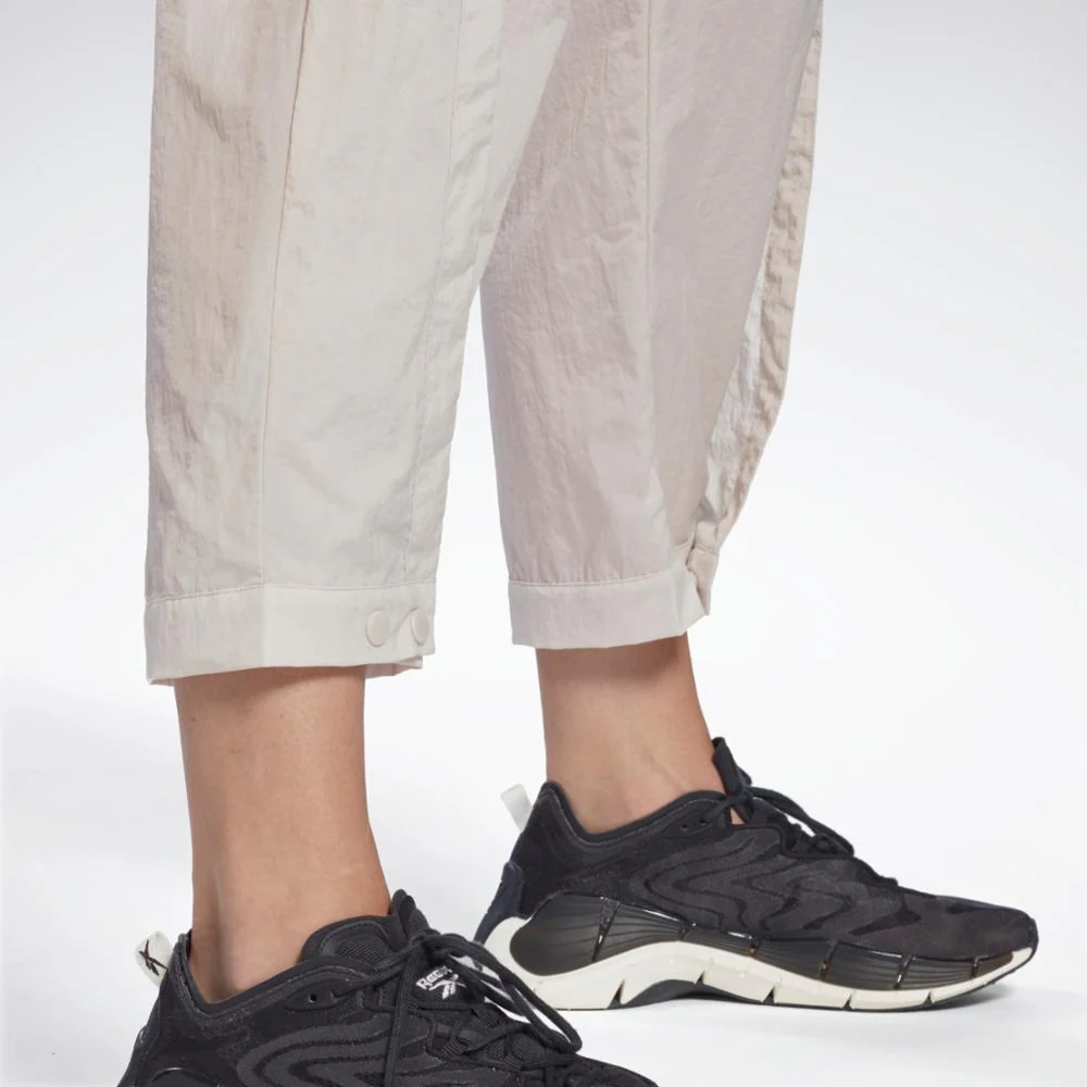 Reebok Apparel Women Trend Lightweight Joggers MOONST - Image 5