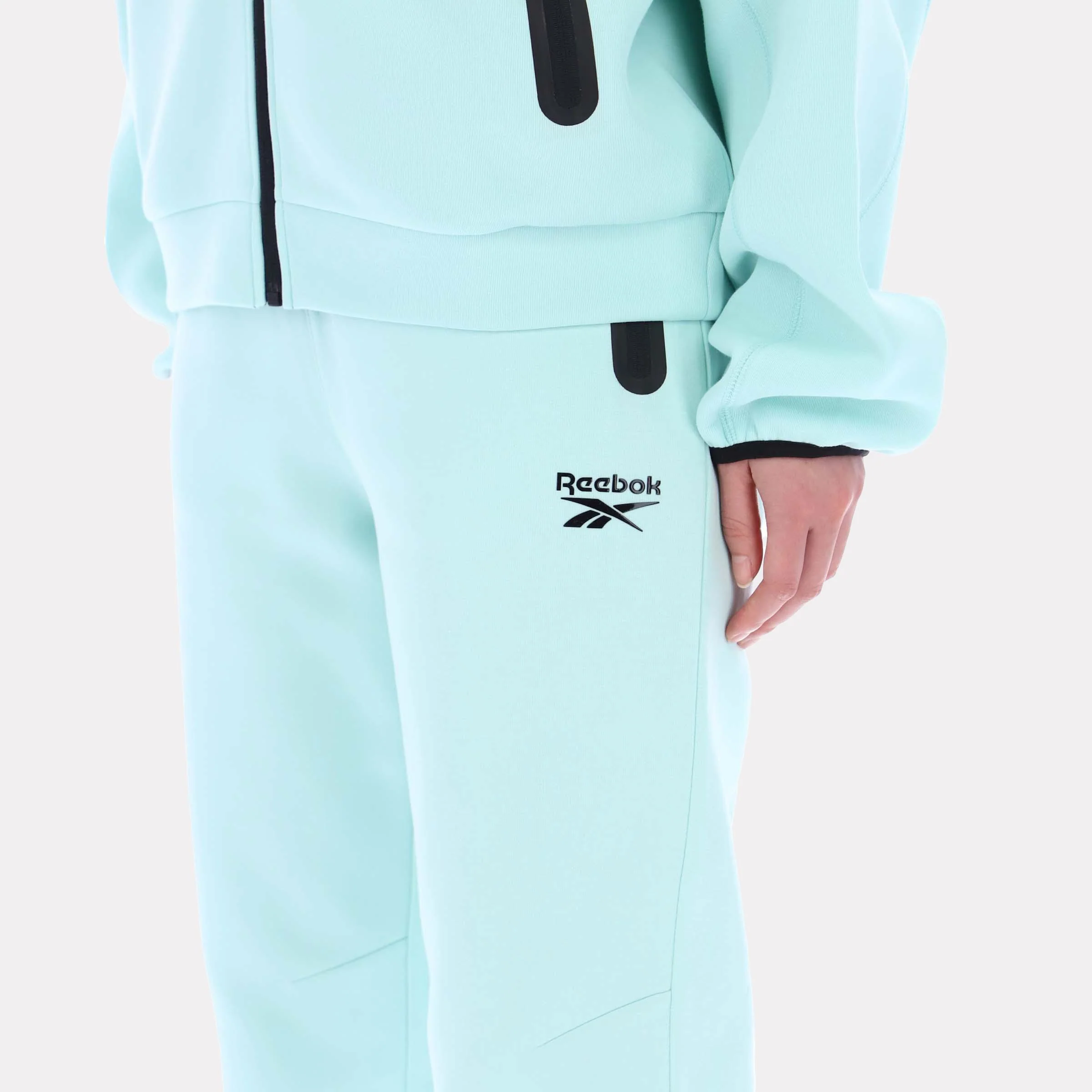 Reebok Apparel Women Vector Tech Joggers GLITCH AQUA - Image 3