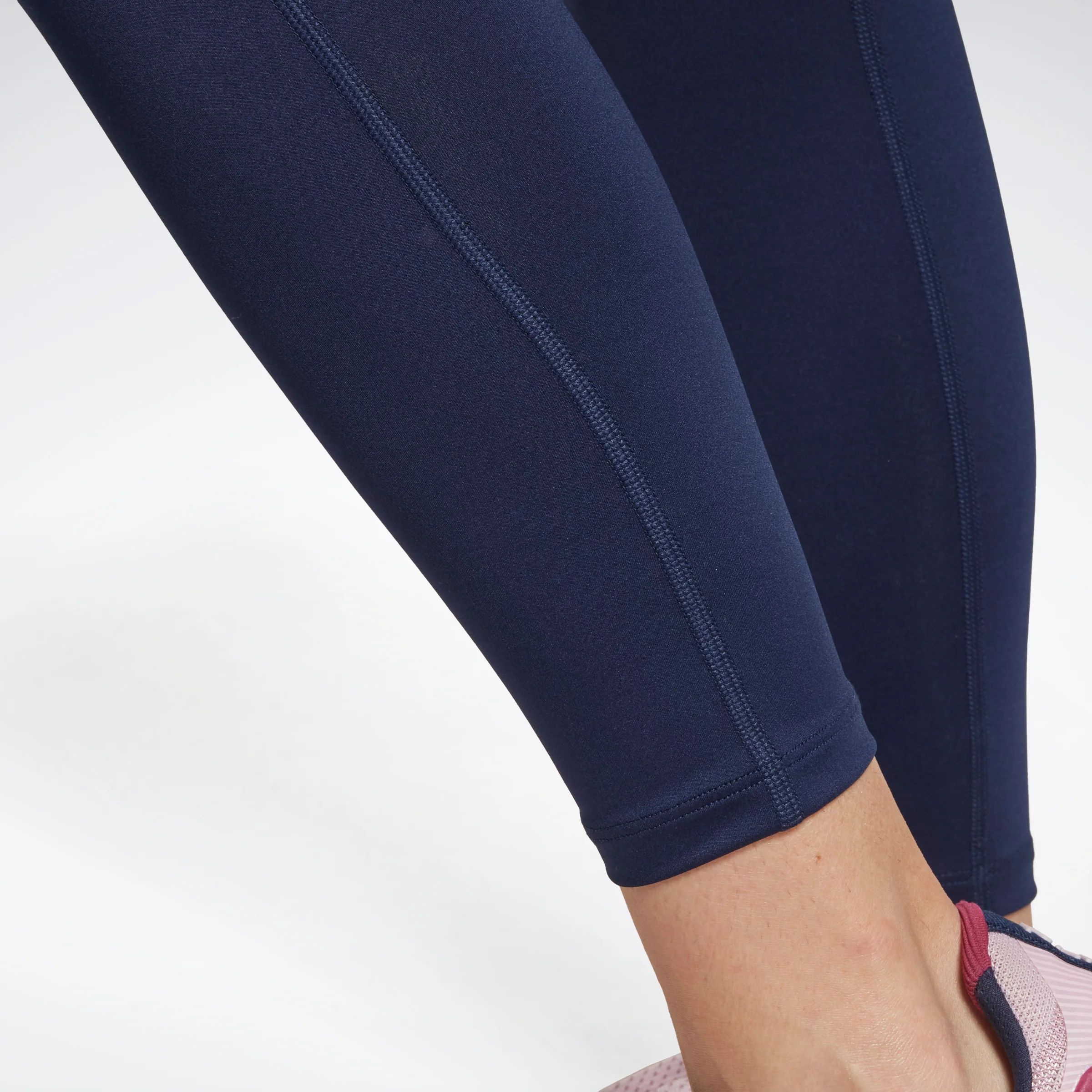Reebok Apparel Women Workout Ready Basic Leggings Vecnav - Image 5