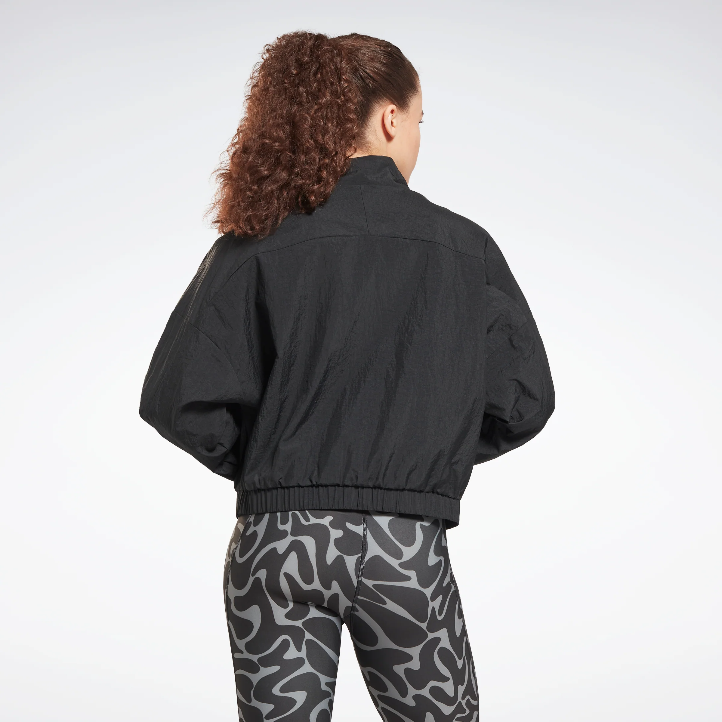 Reebok Apparel Women Workout Ready Woven Jacket Nghblk - Image 3