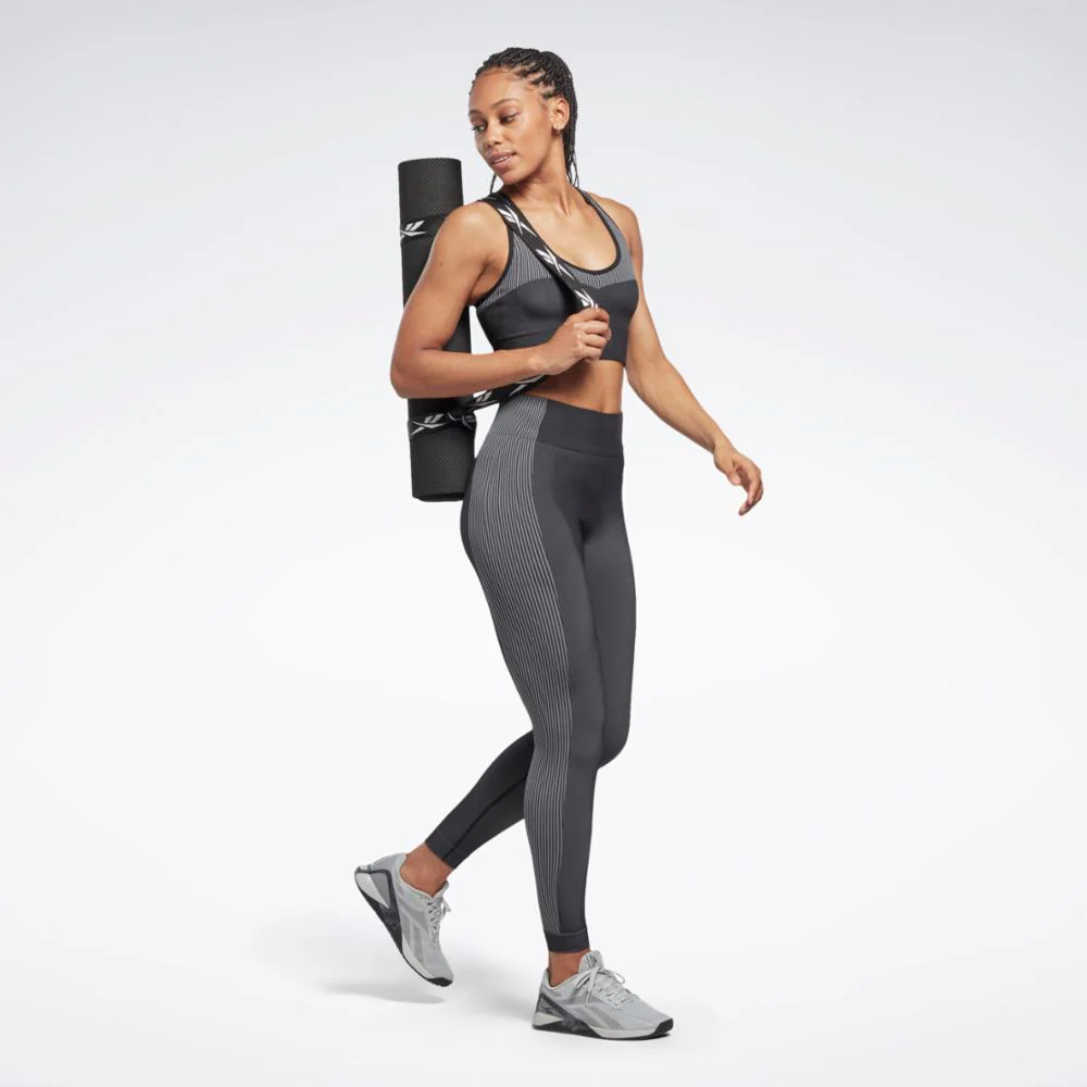 Reebok Apparel Women Yoga Seamless Sports Bra BLACK - Image 2