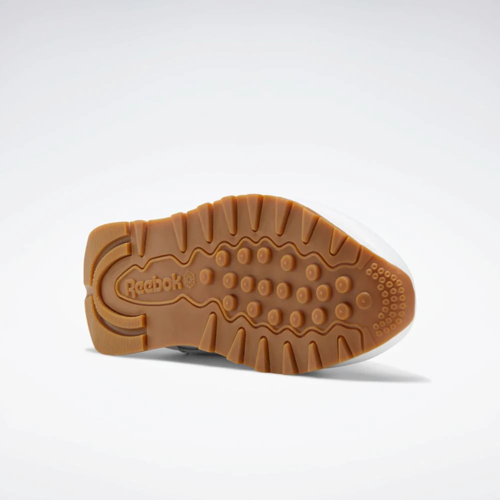 Reebok Footwear Kids Classic Leather Shoes - Grade School FTWWHT/FTWWHT/RBKG02 - Image 4