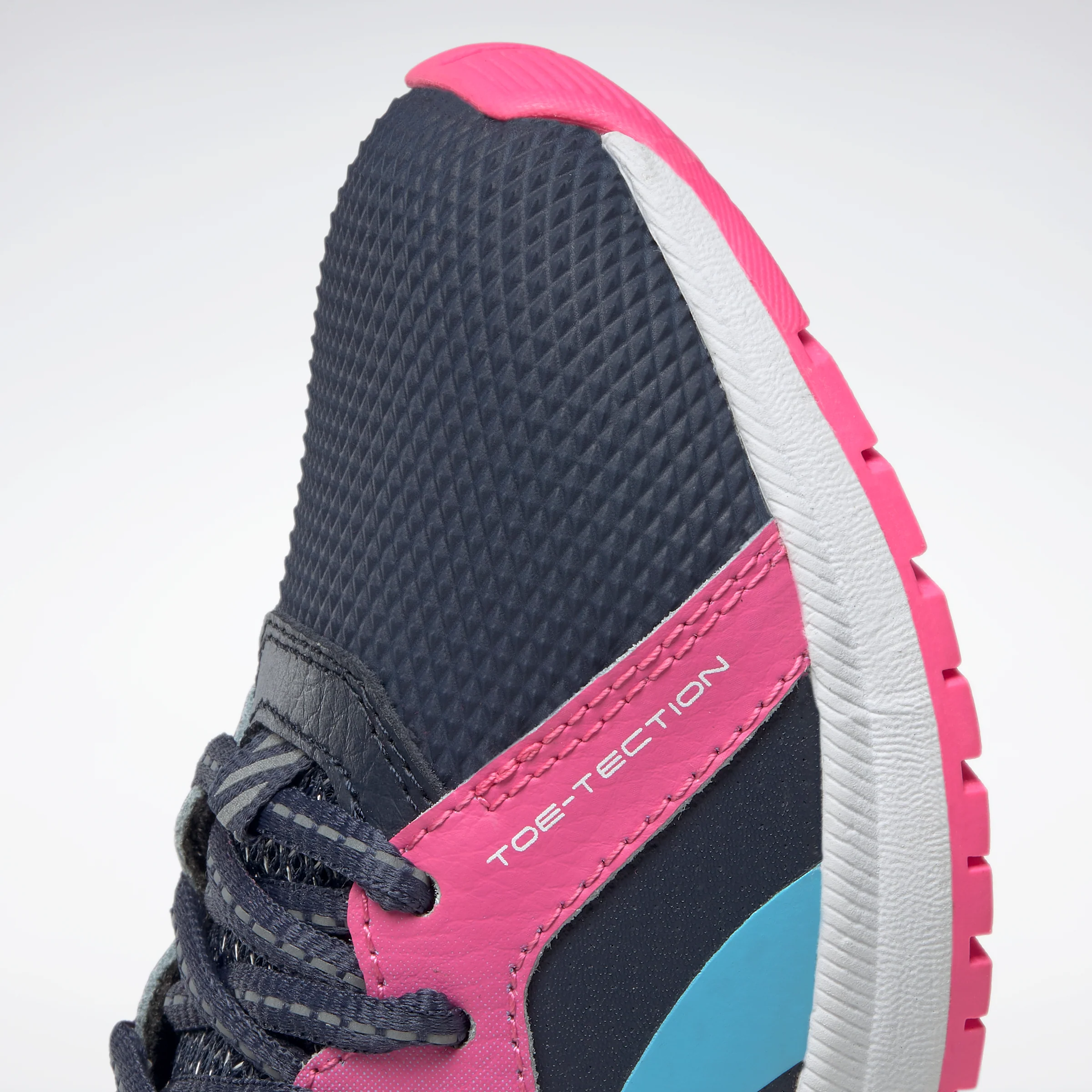 Reebok Footwear Kids Durable Xt Shoes Child Vecnav/Dgtblu/Atopnk - Image 7