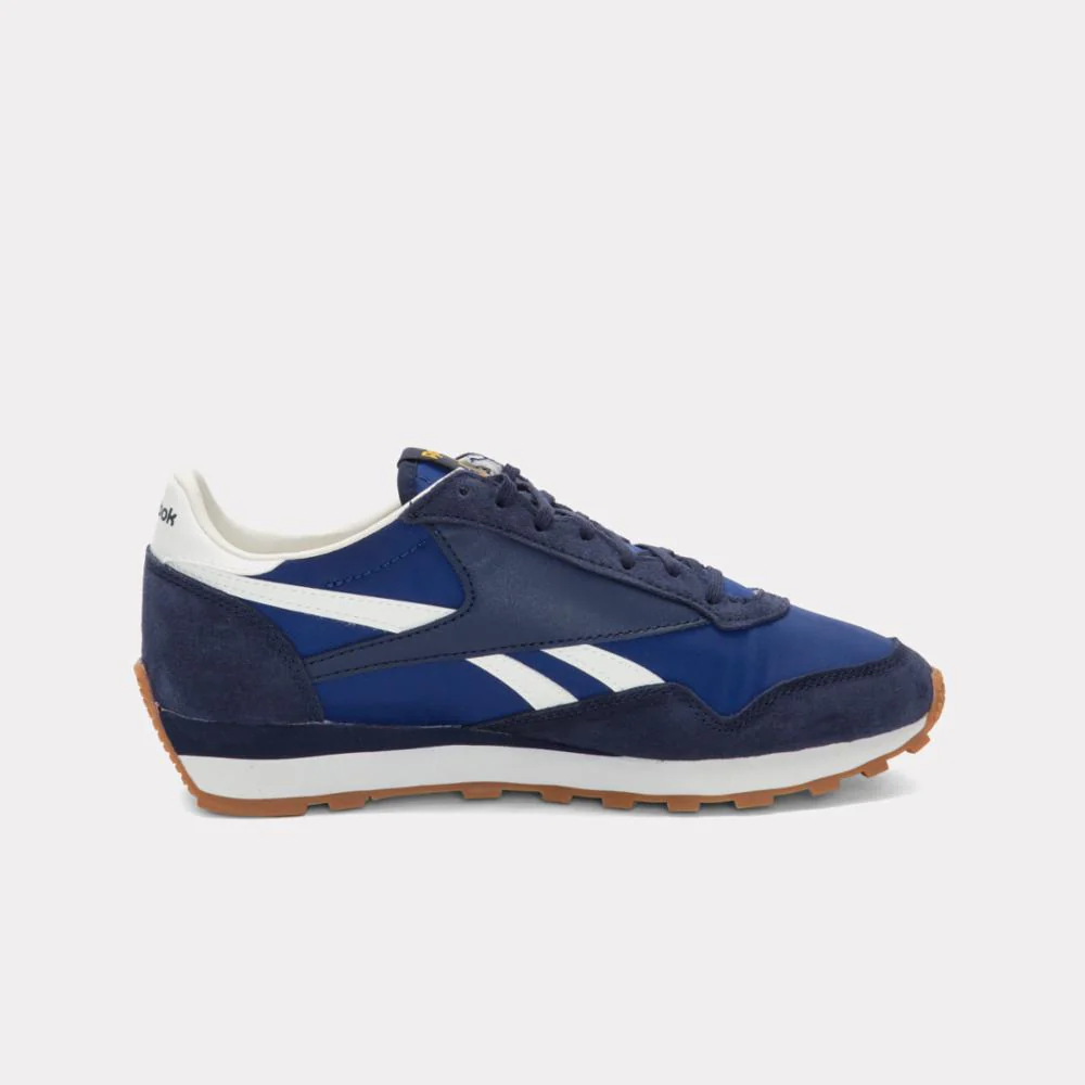 Reebok Footwear Men Aztec II Shoes VECT NAVY/CLASSIC COBALT/CHALK - Image 2