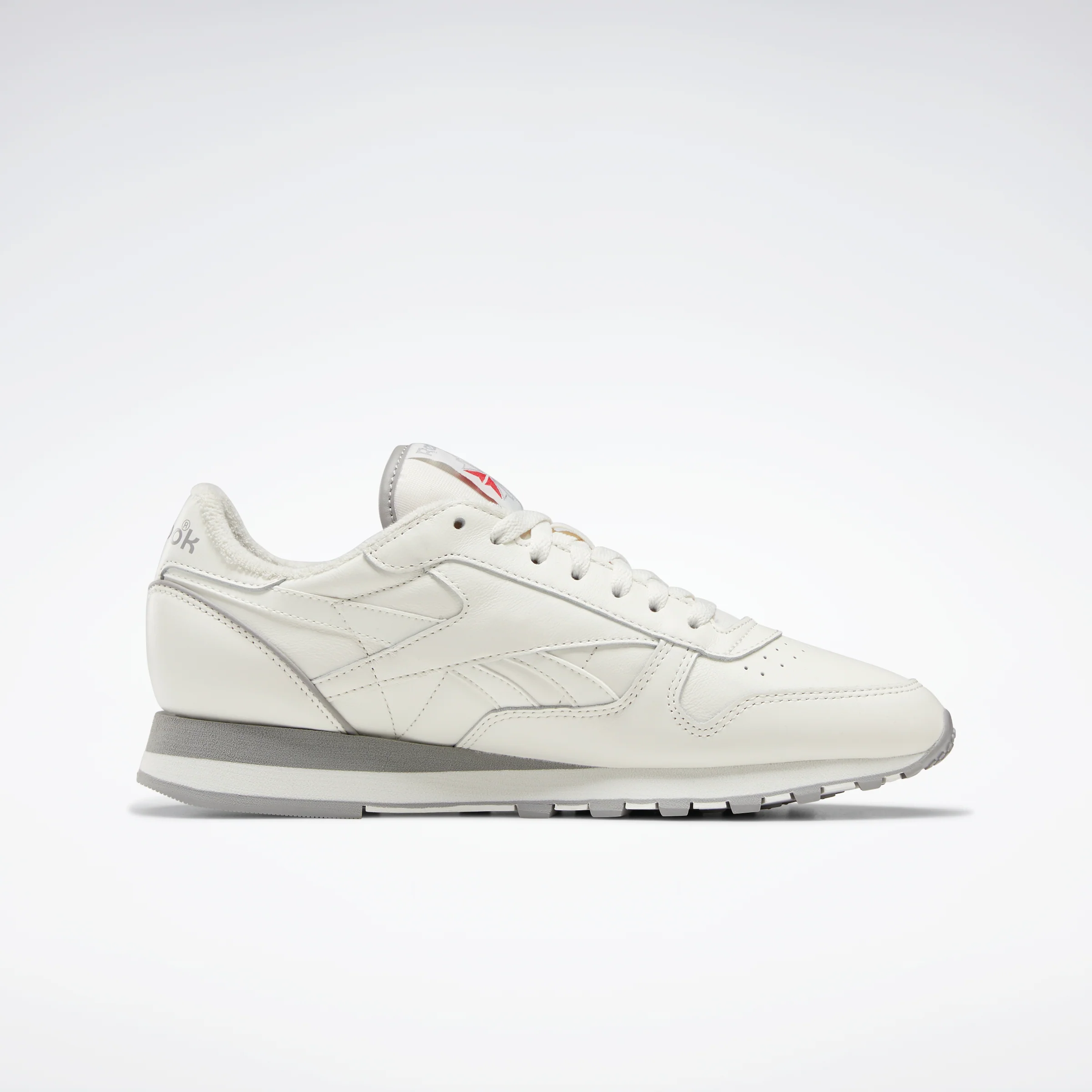 Reebok Footwear Men Classic Leather 1983 Vintage Shoes Chalk/Chalk/Vecred - Image 2