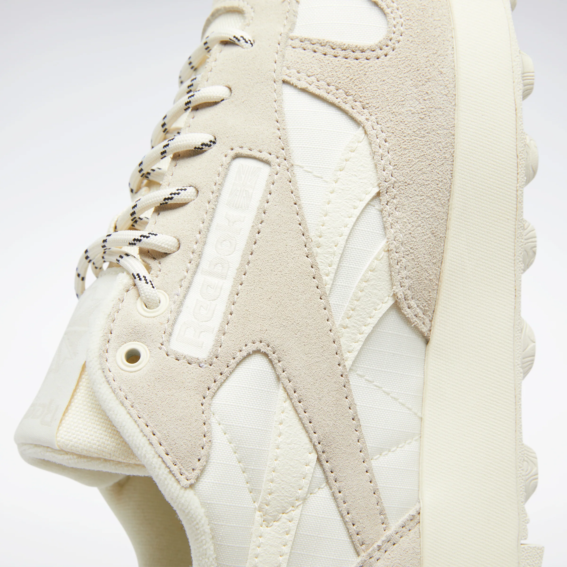 Reebok Footwear Men Classic Leather Shoes Clawht/Clawht/Stucco - Image 9