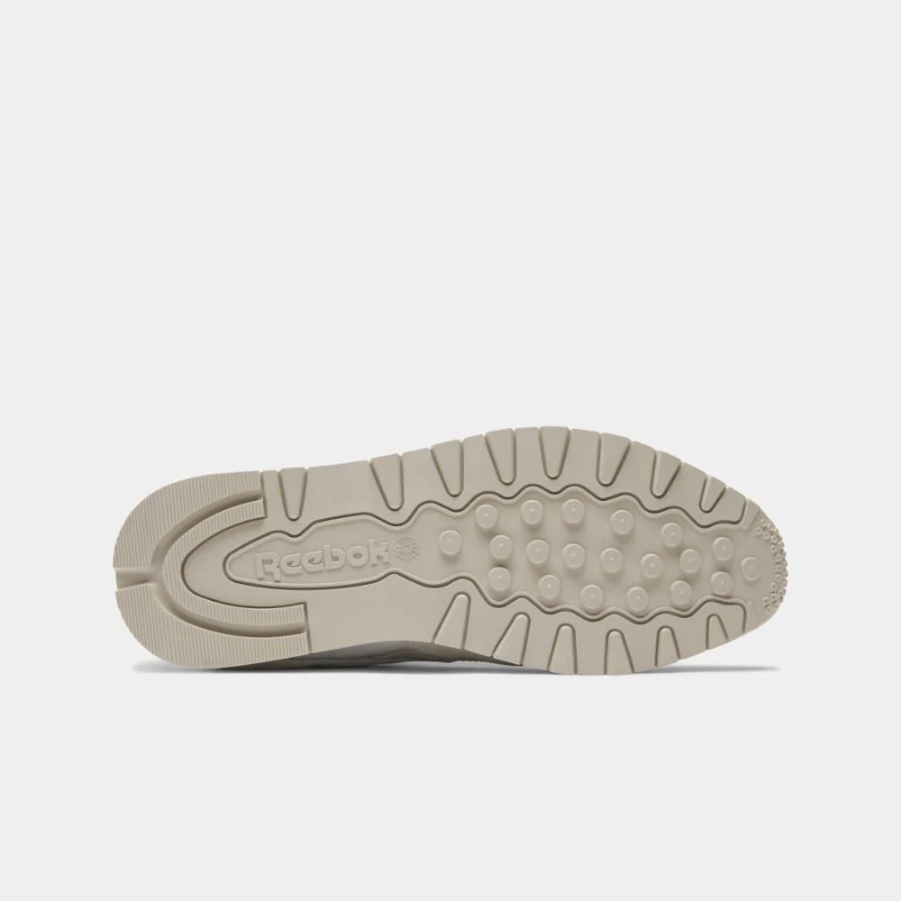 Reebok Footwear Men Classic Leather Shoes WHT/CHALK/STUCCO - Image 4