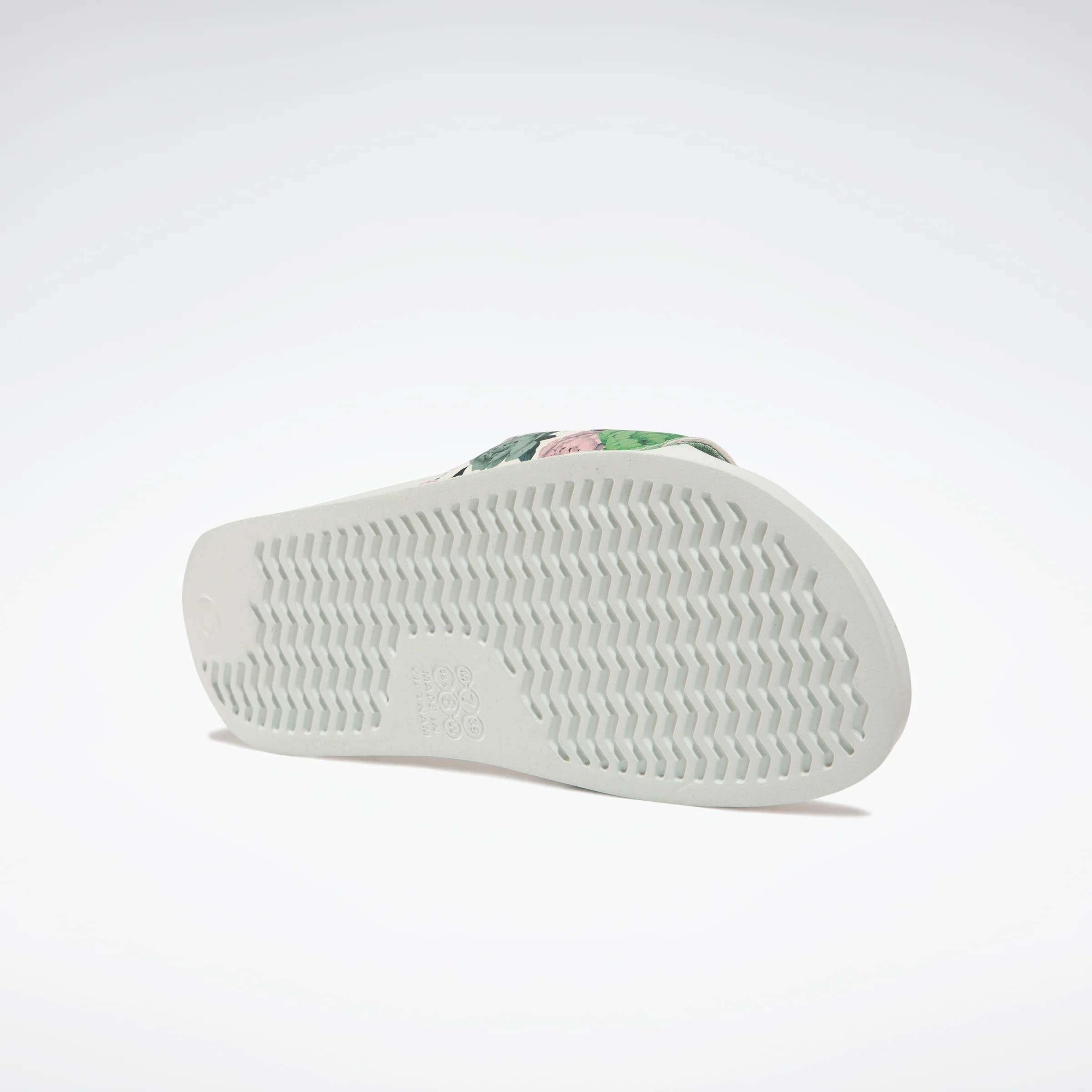 Reebok Footwear Men Classic Slides Opalgl/Lgtsag/Quaglw - Image 5