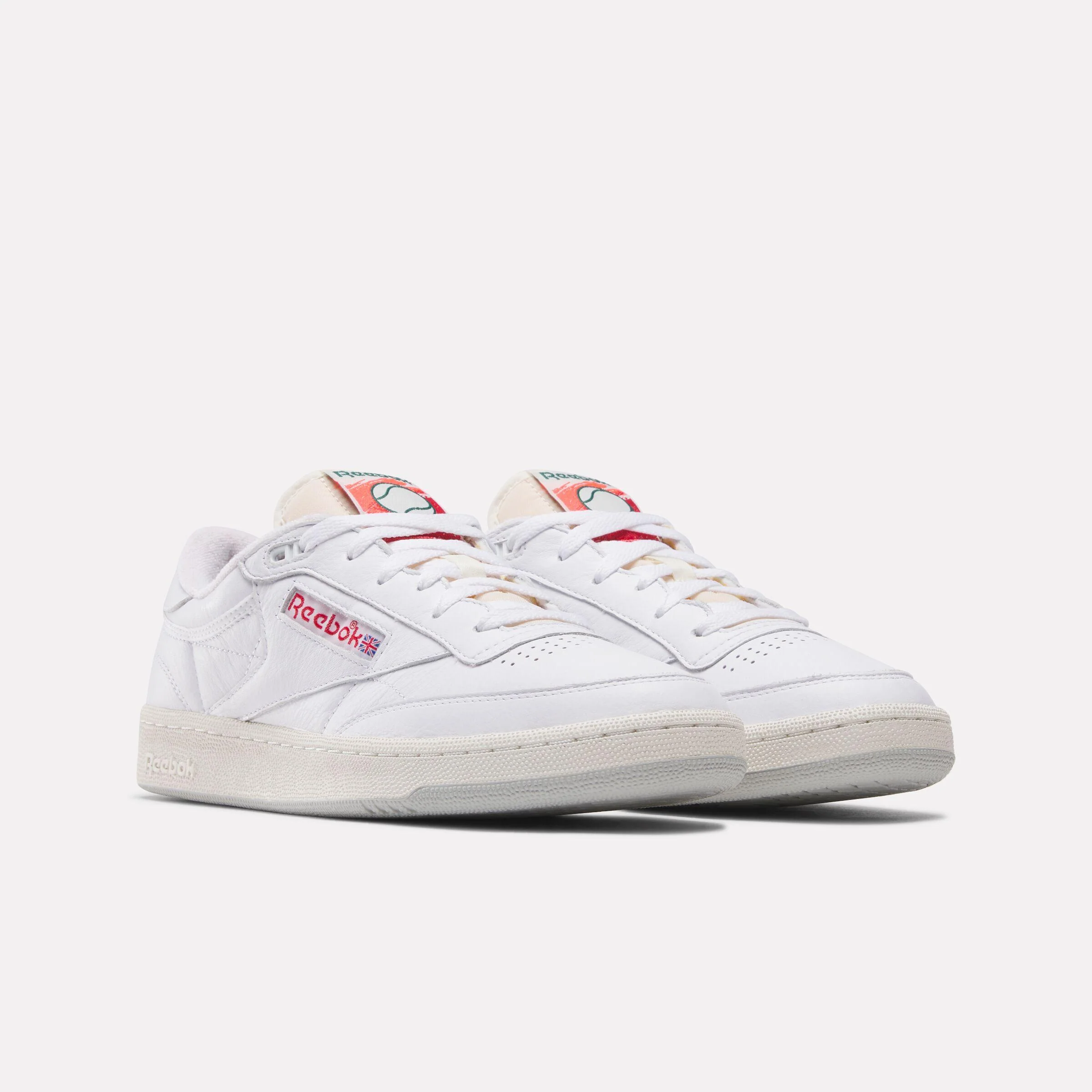 Reebok Footwear Men Club C 85 Vintage Shoes WHITE/CHALK/VECTORRED - Image 2