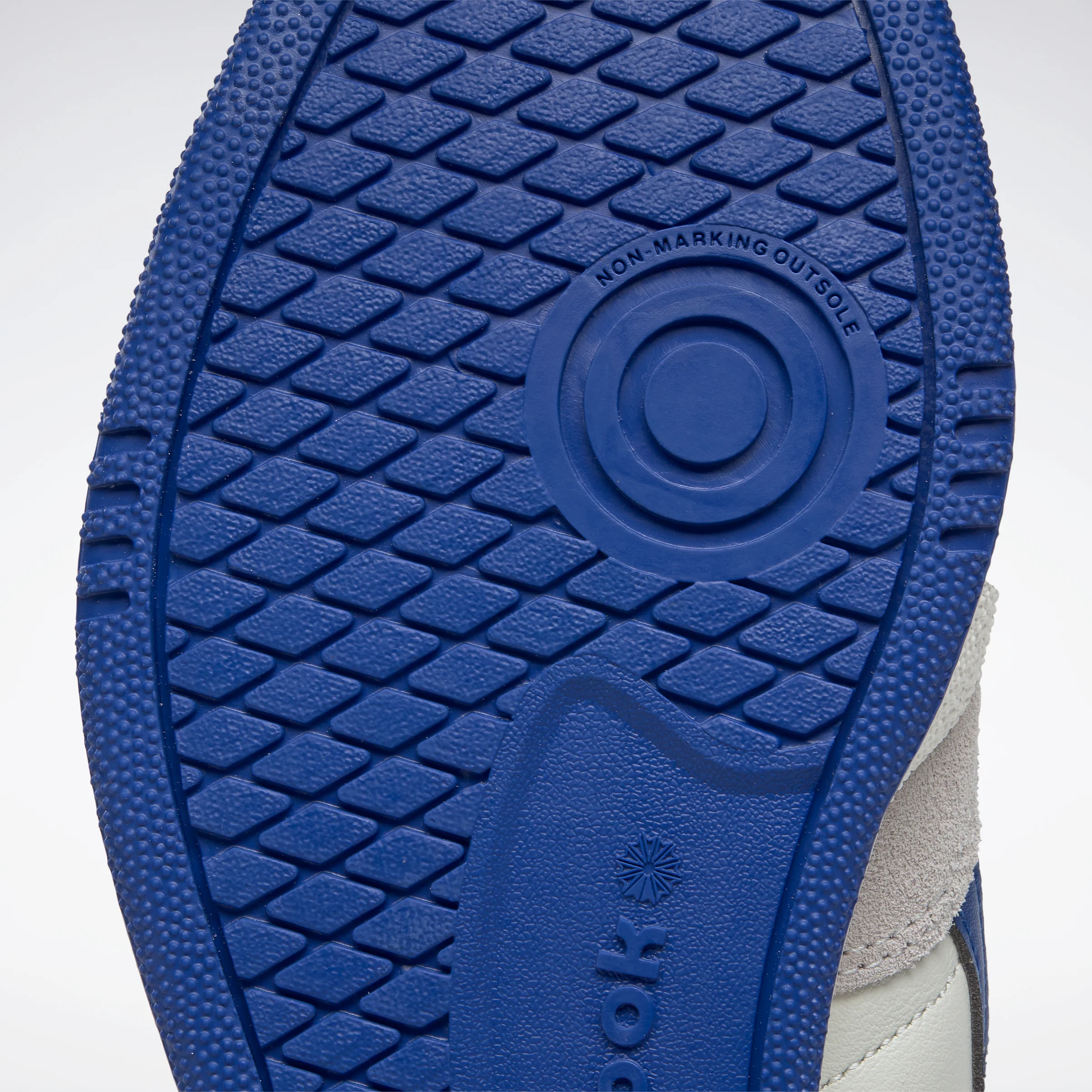 Reebok Footwear Men Club C Revenge Vintage Shoes Chalk/Croyal/Excred - Image 9