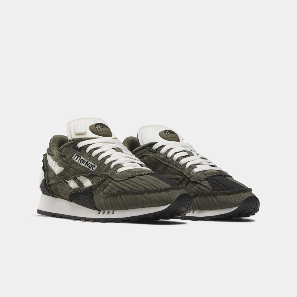 Reebok Footwear Men MARKET Classic Leather Pump Shoes ARMGRN/CBLACK/CHALK - Image 2