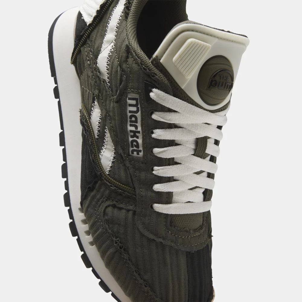 Reebok Footwear Men MARKET Classic Leather Pump Shoes ARMGRN/CBLACK/CHALK - Image 6