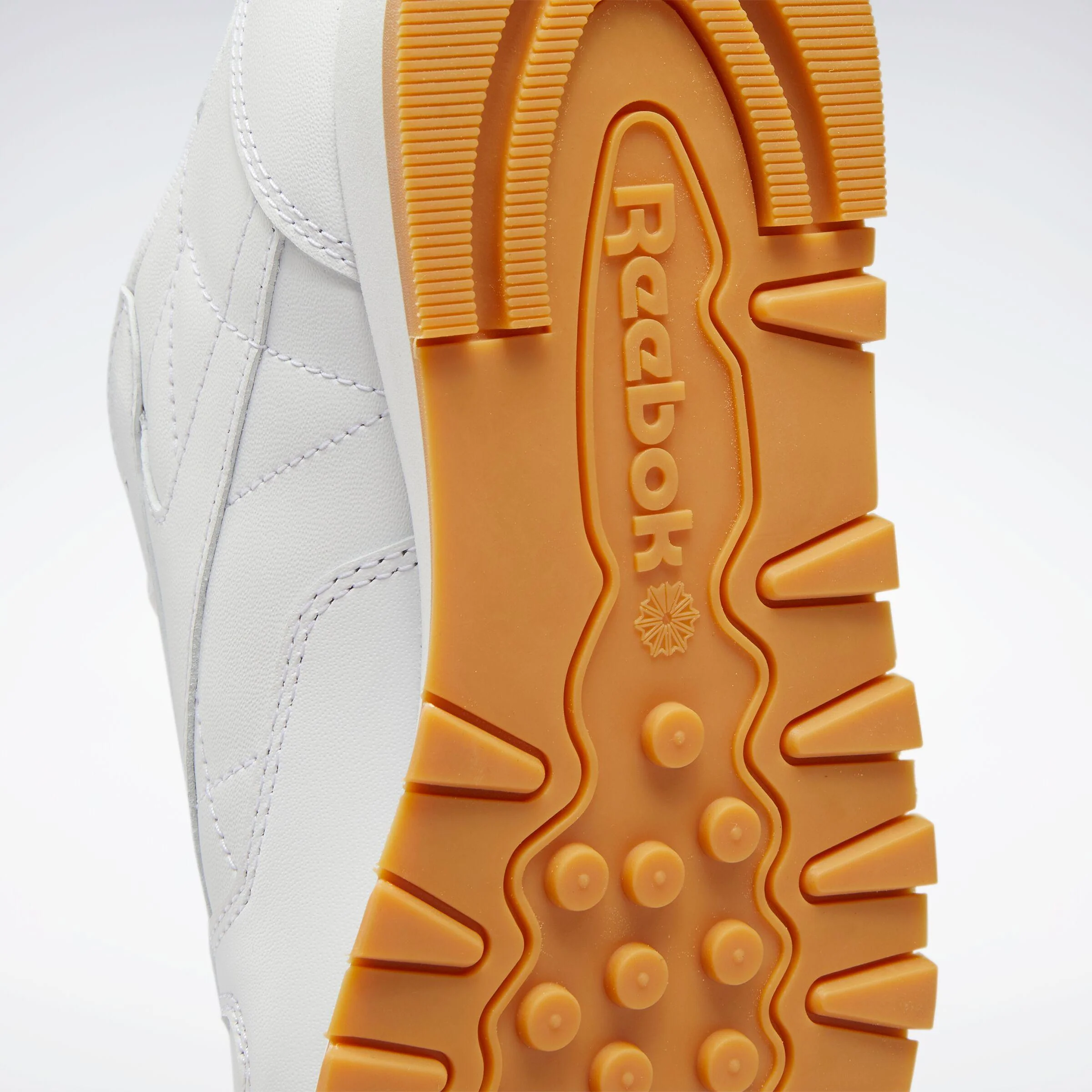 Reebok Footwear Women Classic Leather Shoes FTWR WHT/PURE GRY 3/REEBOK RUB - Image 7