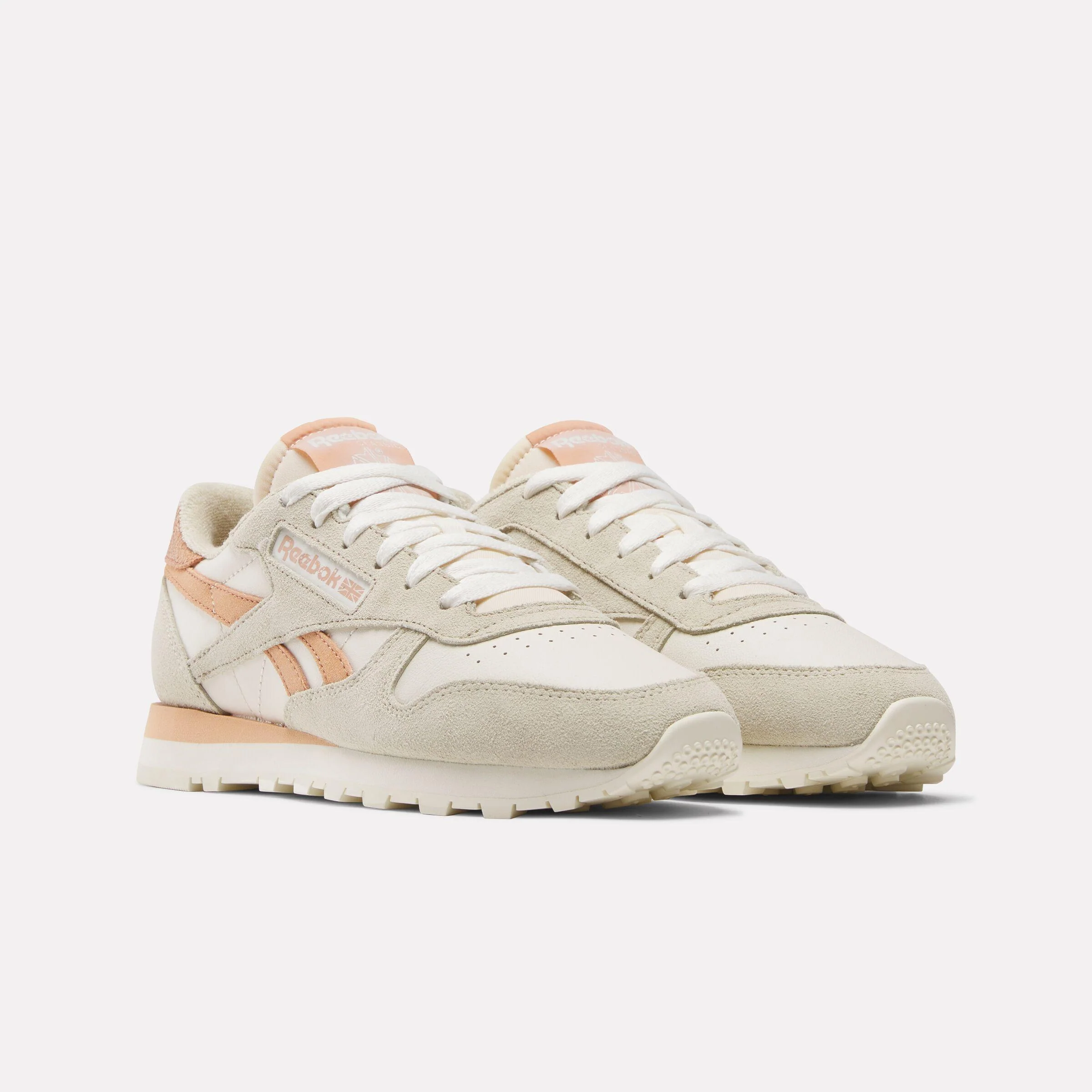 Reebok Footwear Women Classic Leather Shoes VINTAGE CHALK/CLASSIC BEIGE/CL - Image 2