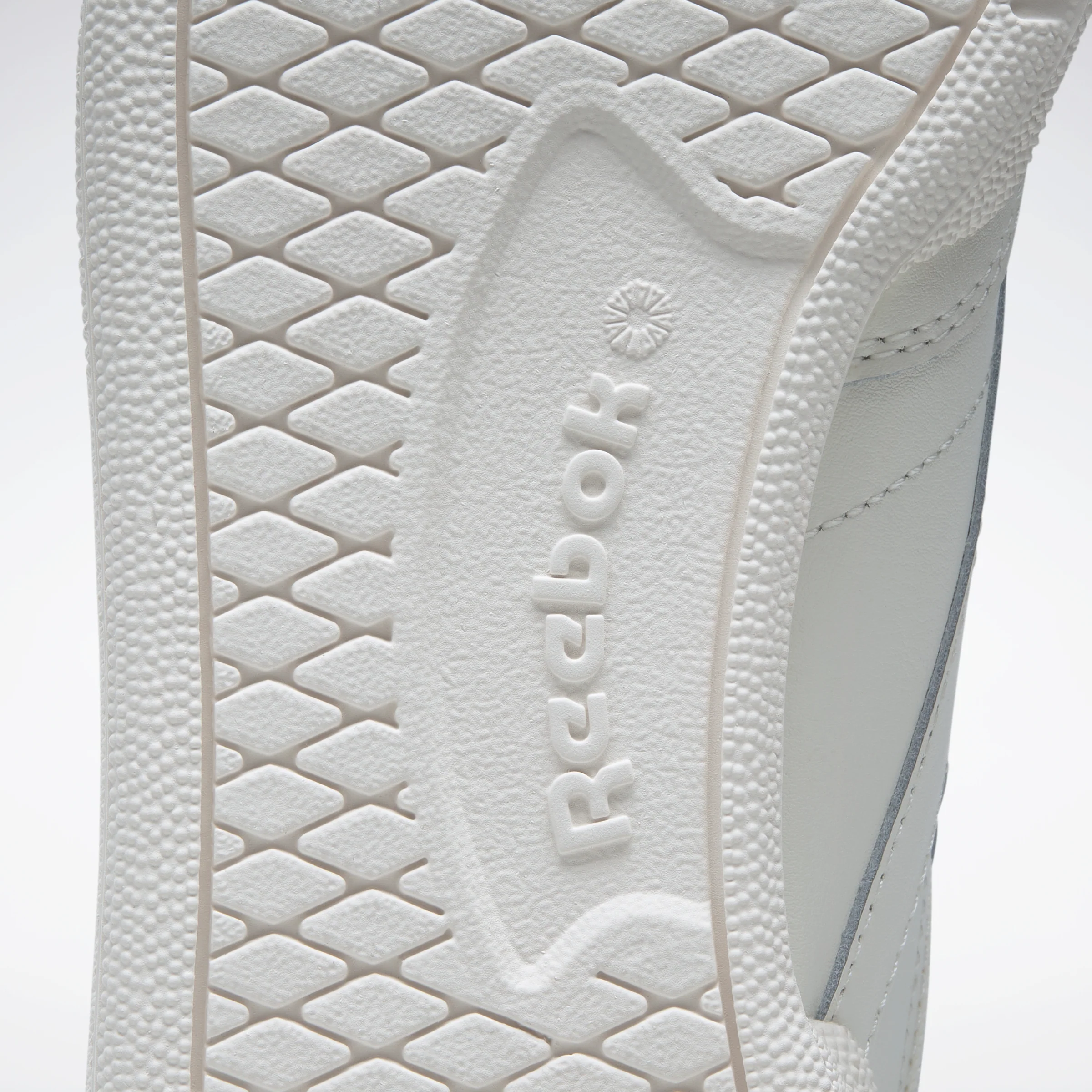 Reebok Footwear Women Club C 85 Shoes Chalk/Chalk/Porpnk - Image 8