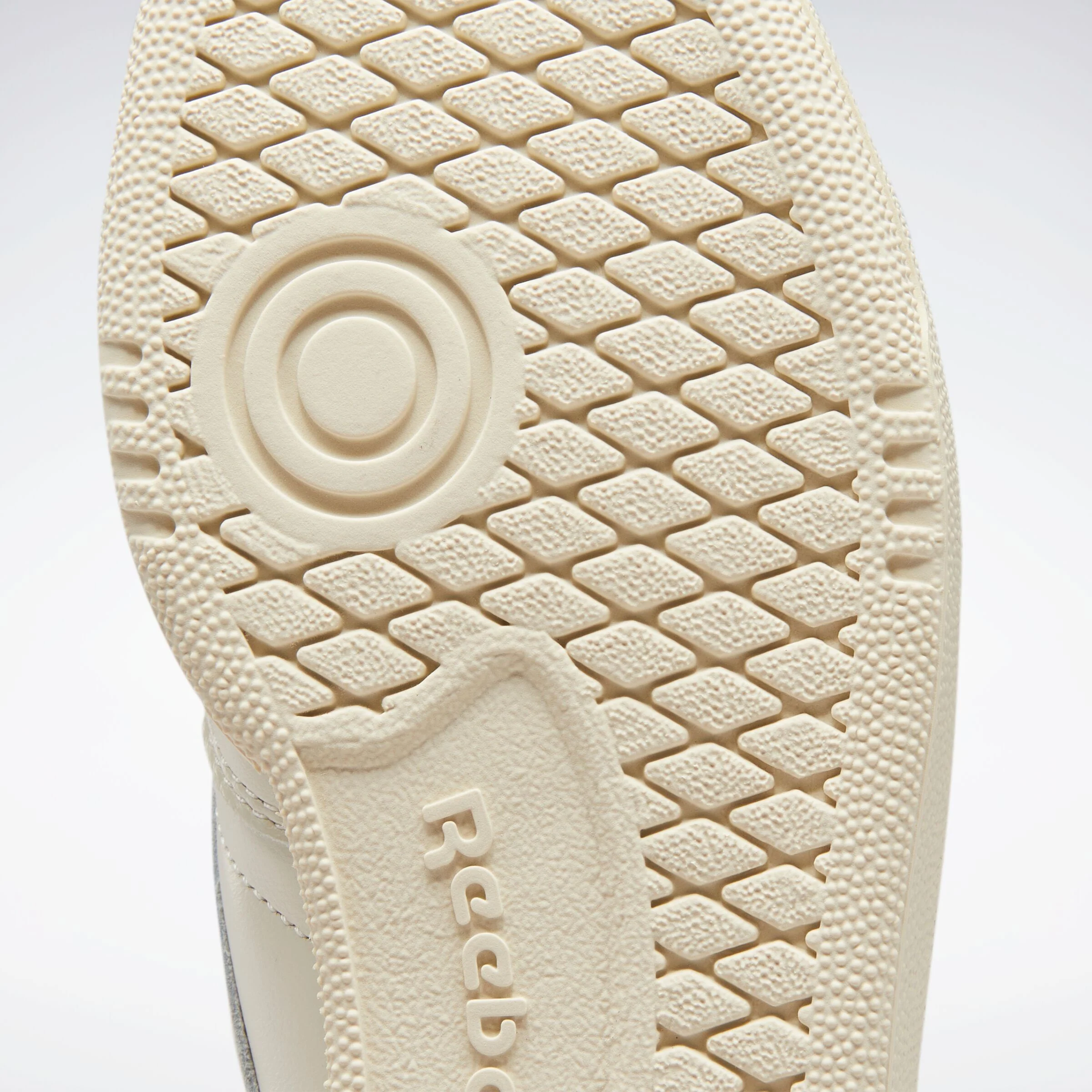 REEBOK FOOTWEAR WOMEN Club C 85 Vintage Shoes CHALK/ALABASTER/GLEN GREEN - Image 9