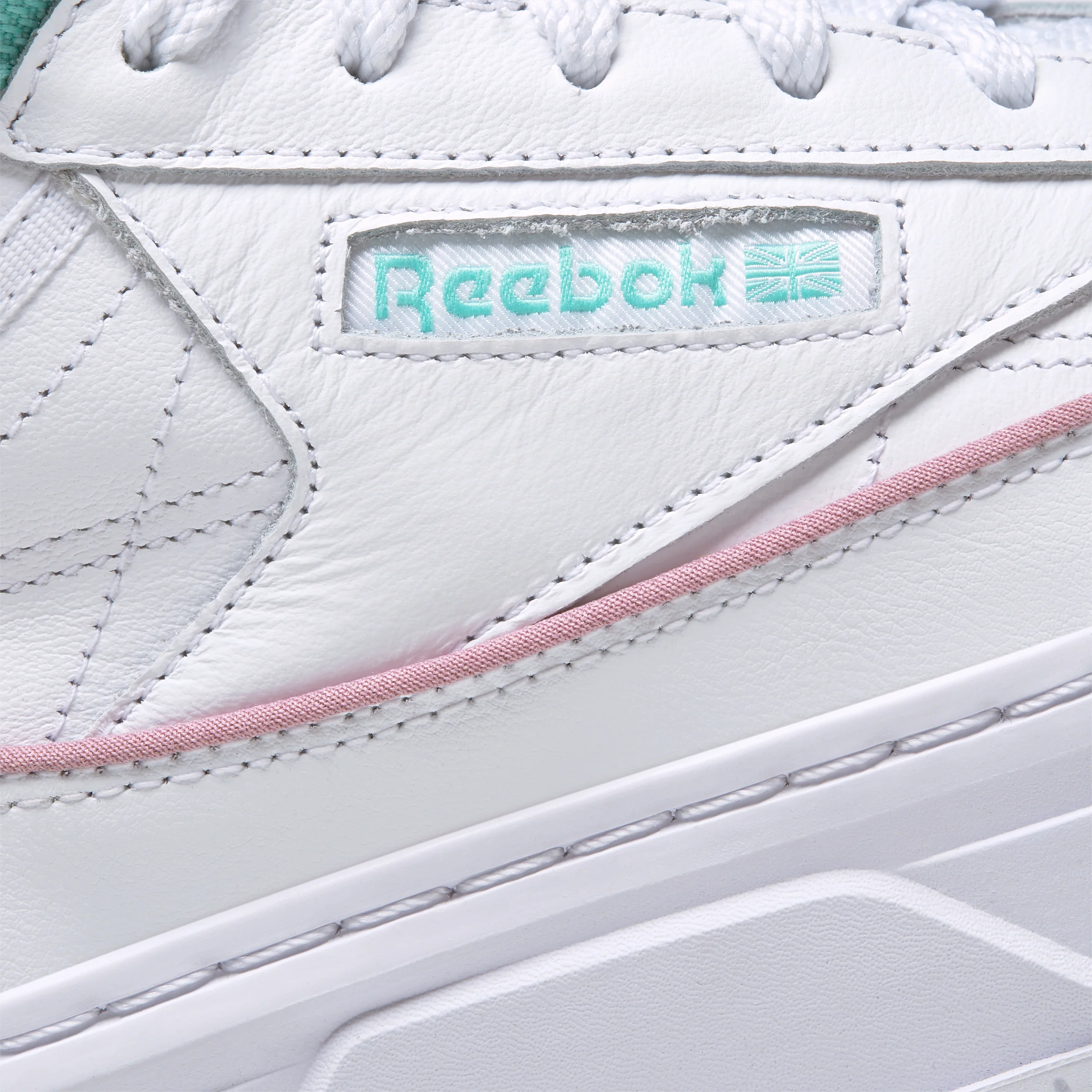 Reebok Footwear Women Club C Geo Mid Shoes Ftwwht/Inflil/Seclte - Image 9
