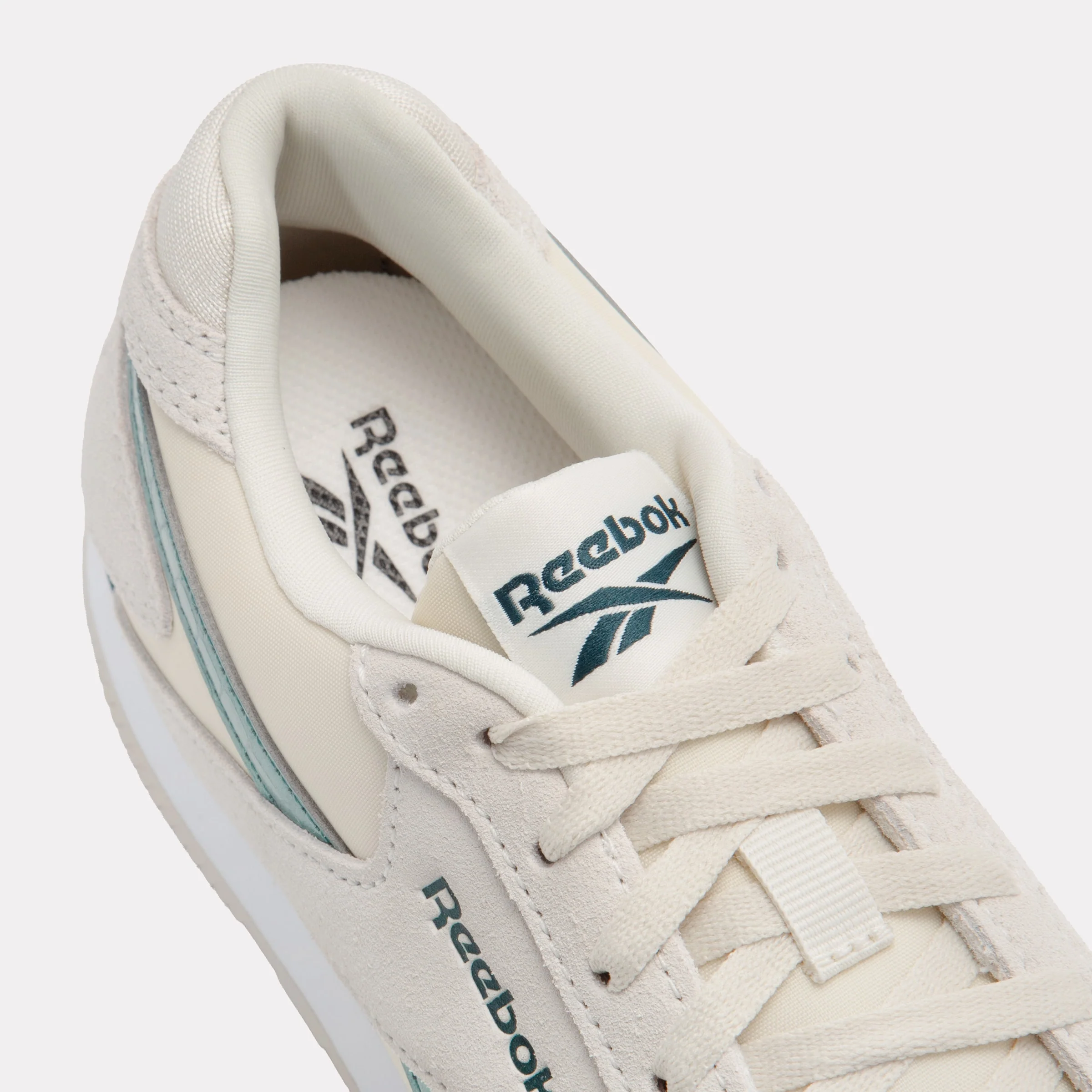 REEBOK FOOTWEAR WOMEN Glide Low Shoes ALABASTER/METALGREEN/FTWRWHITE - Image 6